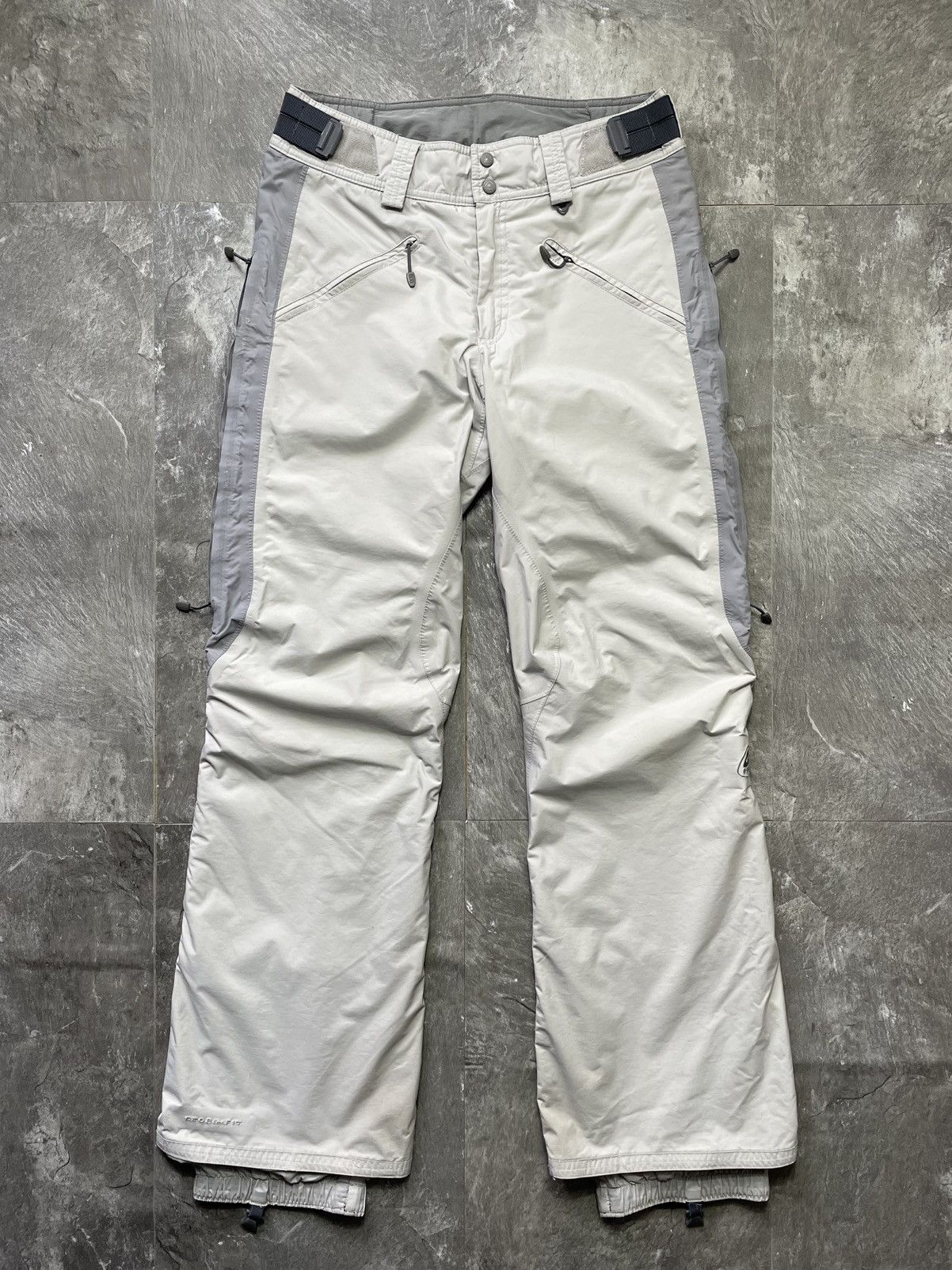Nike ACG Vintage Nike ACG Ski Pants Snowboard Y2K Storm Fit 00s Size 28" / US 6 / IT 42 - 1 Thumbnail