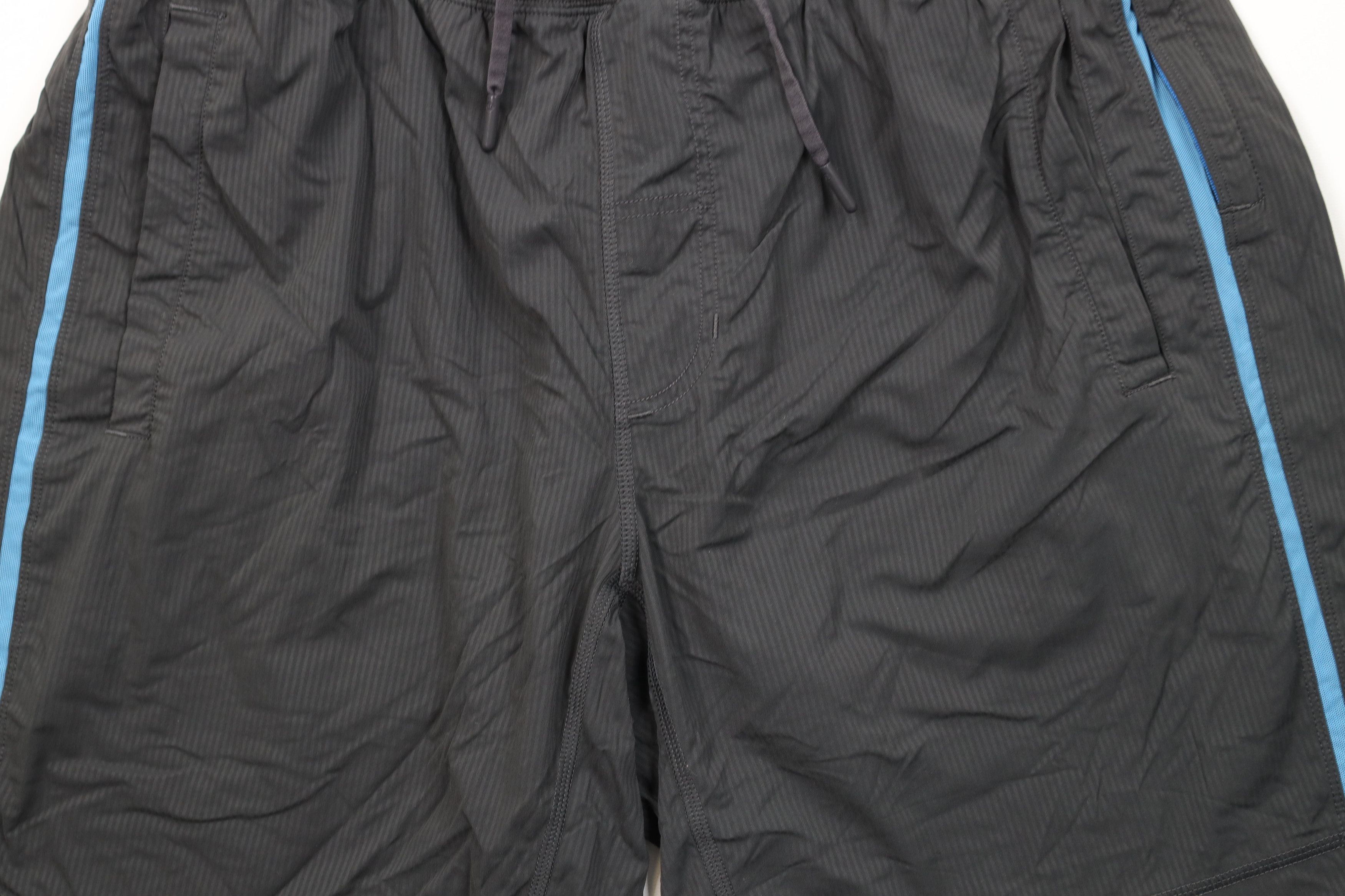 Lululemon Lululemon Lined Gym Yoga Jogging Running Shorts Gray Striped Size US 38 / EU 54 - 3 Thumbnail