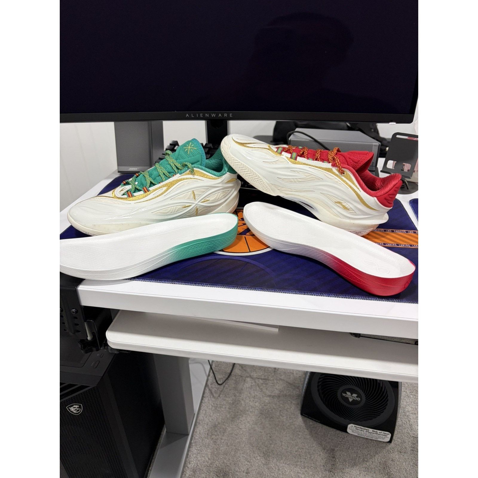 Li-Ning Size 8 Li-Ning Way of Wade 808 5 ULTRA V2 Basketball Shoes Size US 8 / EU 41 - 8 Thumbnail