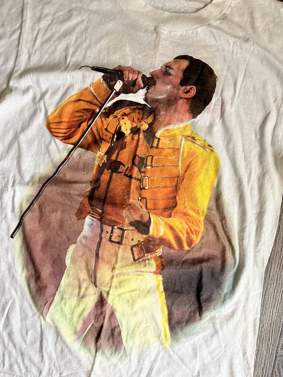 Band Tees Vintage Freddie Mercury Queen Tribute Concert 1992 T-Shirt Size US XL / EU 56 / 4 - 2 Thumbnail