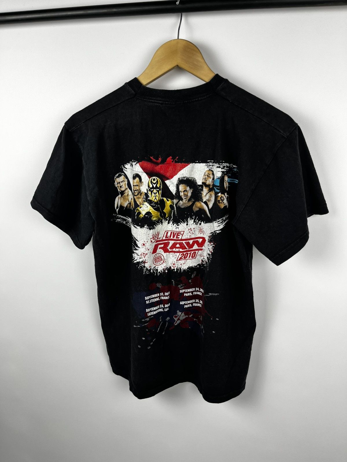WWE WWE WWE The Raw 2010 Wrestling T-shirt Size US M / EU 48-50 / 2 - 2 Thumbnail
