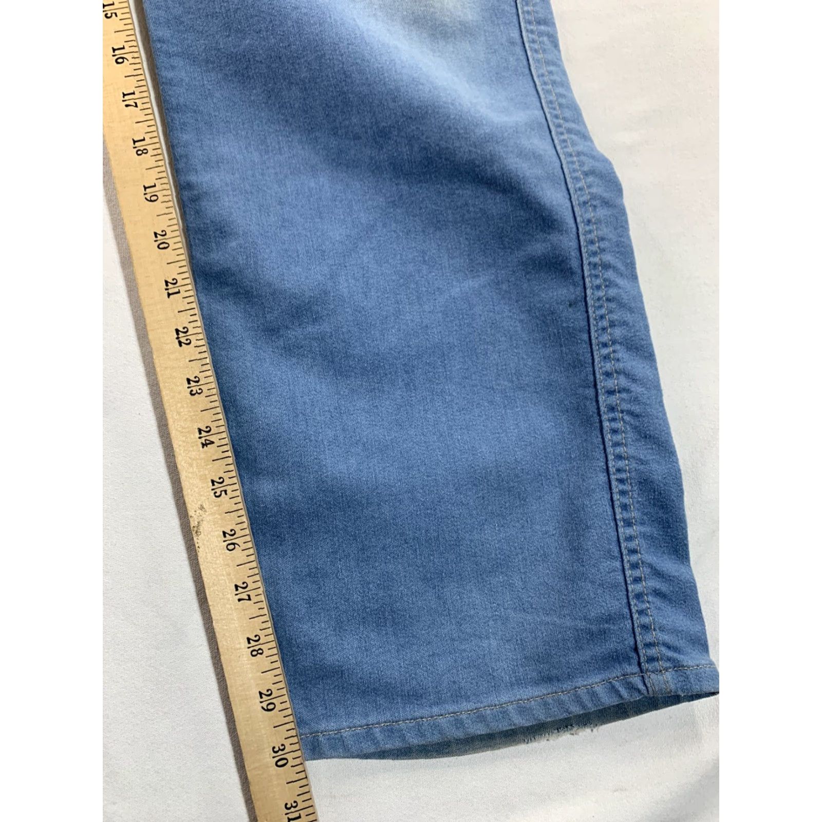 Levi's VINTAGE Levi’s Action Jeans Size 39x30 Blue USA Made High Rise Light Wash Jeans Mens 39 Blue USA High Rise Straight Size US 39 - 6 Thumbnail