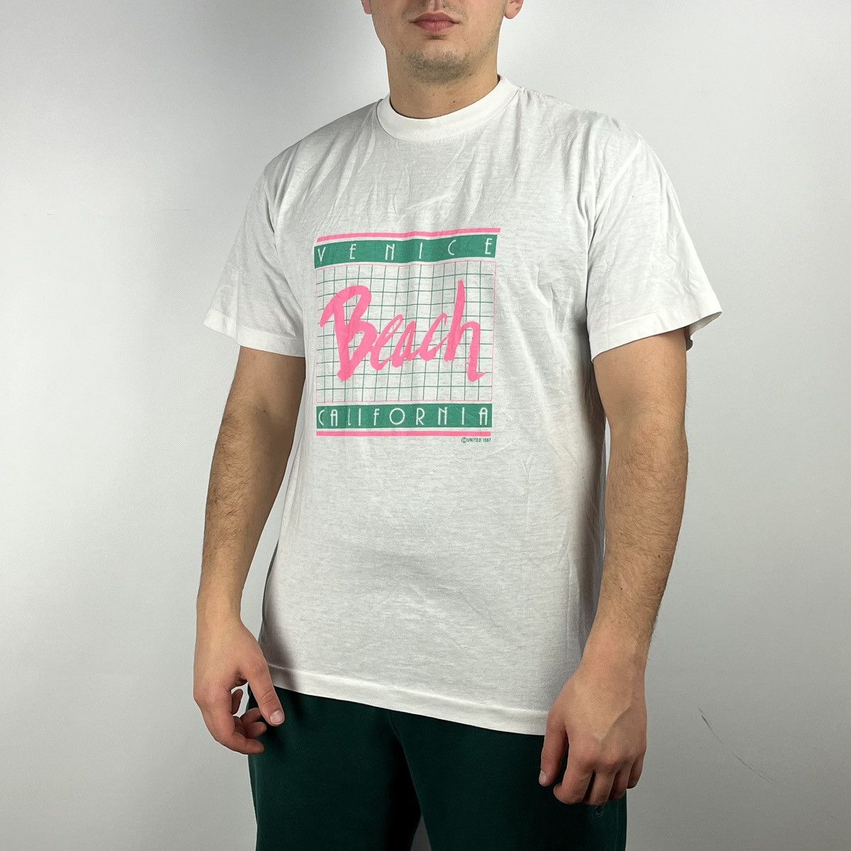Band Tees Vintage Venice California Beach Tshirt 1987 Korea size XL Size US XL / EU 56 / 4 - 1 Thumbnail