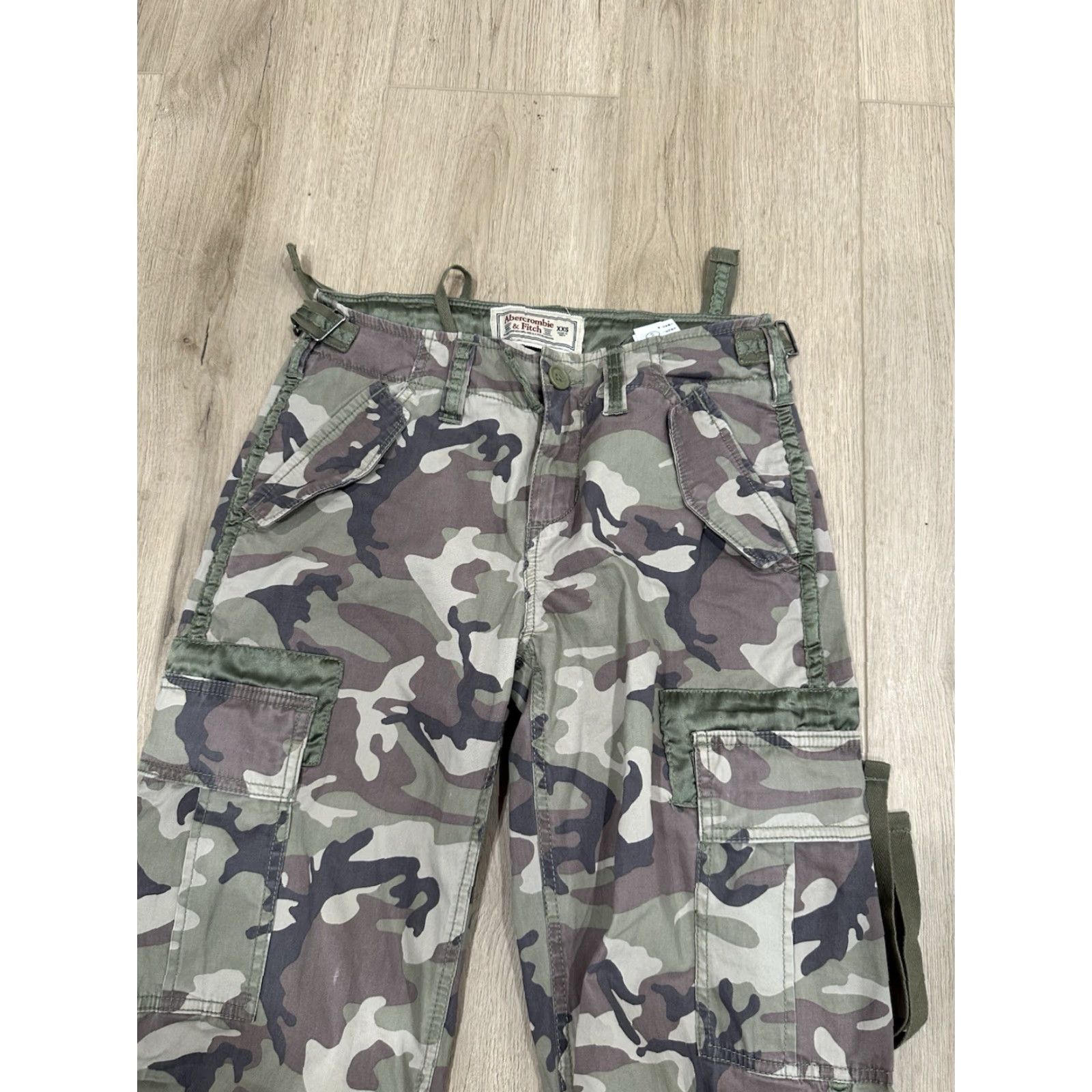 Abercrombie & Fitch VINTAGE Abercrombie & Fitch Pants Womens 28x30.5 Camo Cargo Y2K Baggy Paratooper Green Cotton Blend Twill Relaxed Straight Mens? No. Size 28" / US 6 / IT 42 - 4 Thumbnail