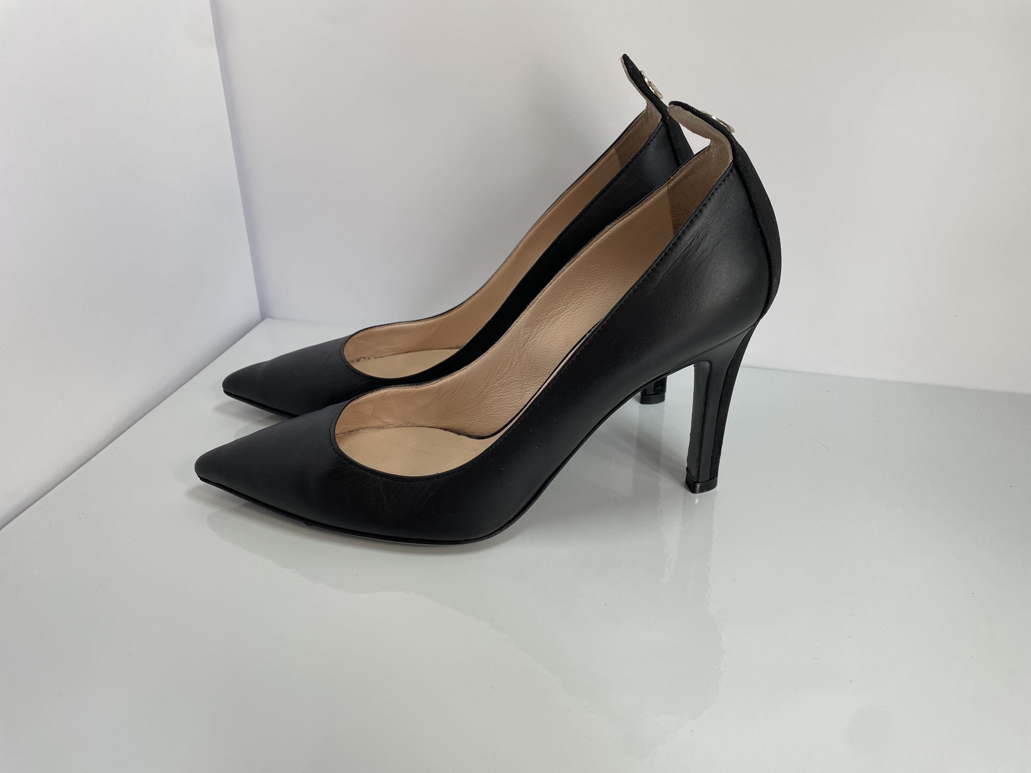 Fendi Fendi leather pumps Size US 7.5 / IT 37.5 - 2 Thumbnail
