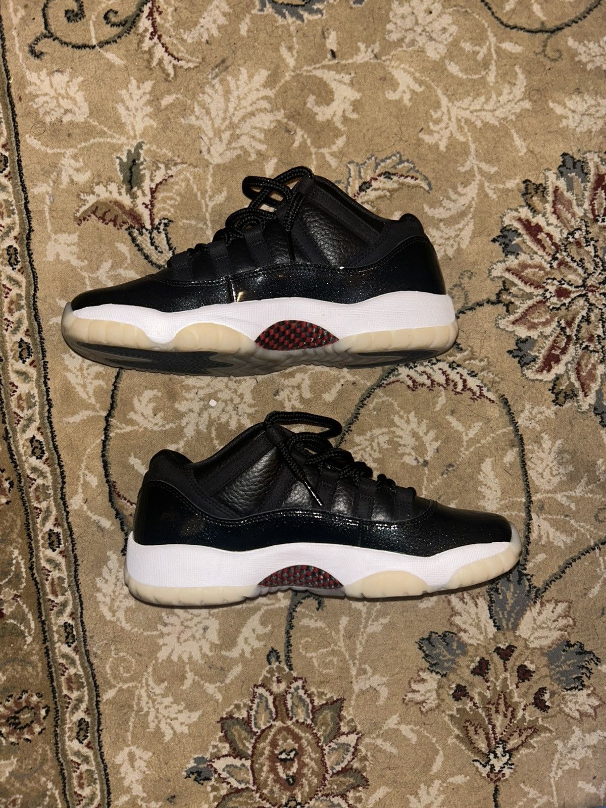 Jordan Brand Jordan 11 Low “72-10” Size US 8 / IT 38 - 4 Thumbnail