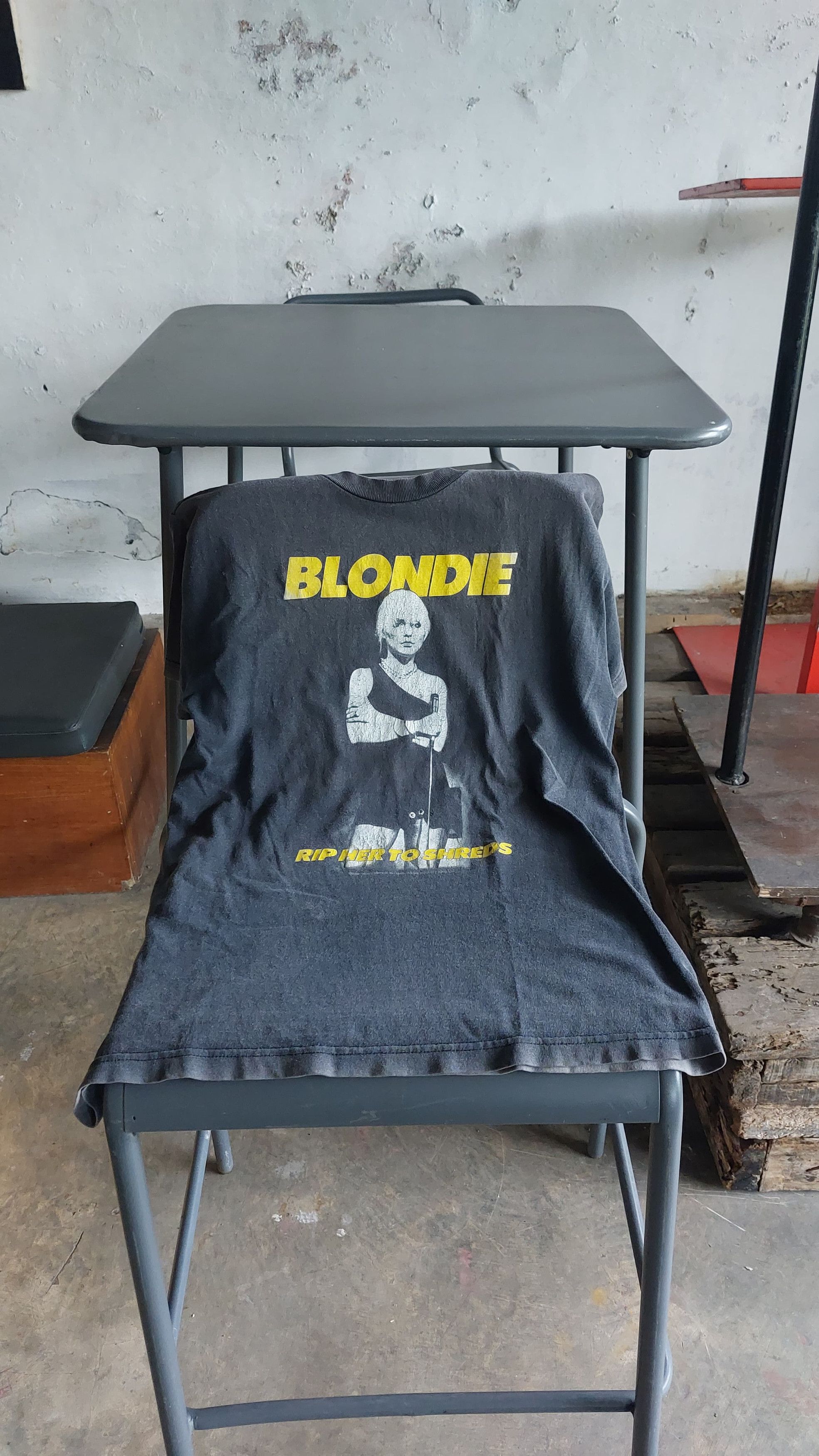 AAA Vintage Blondie 2002 Size US M / EU 48-50 / 2 - 3 Thumbnail