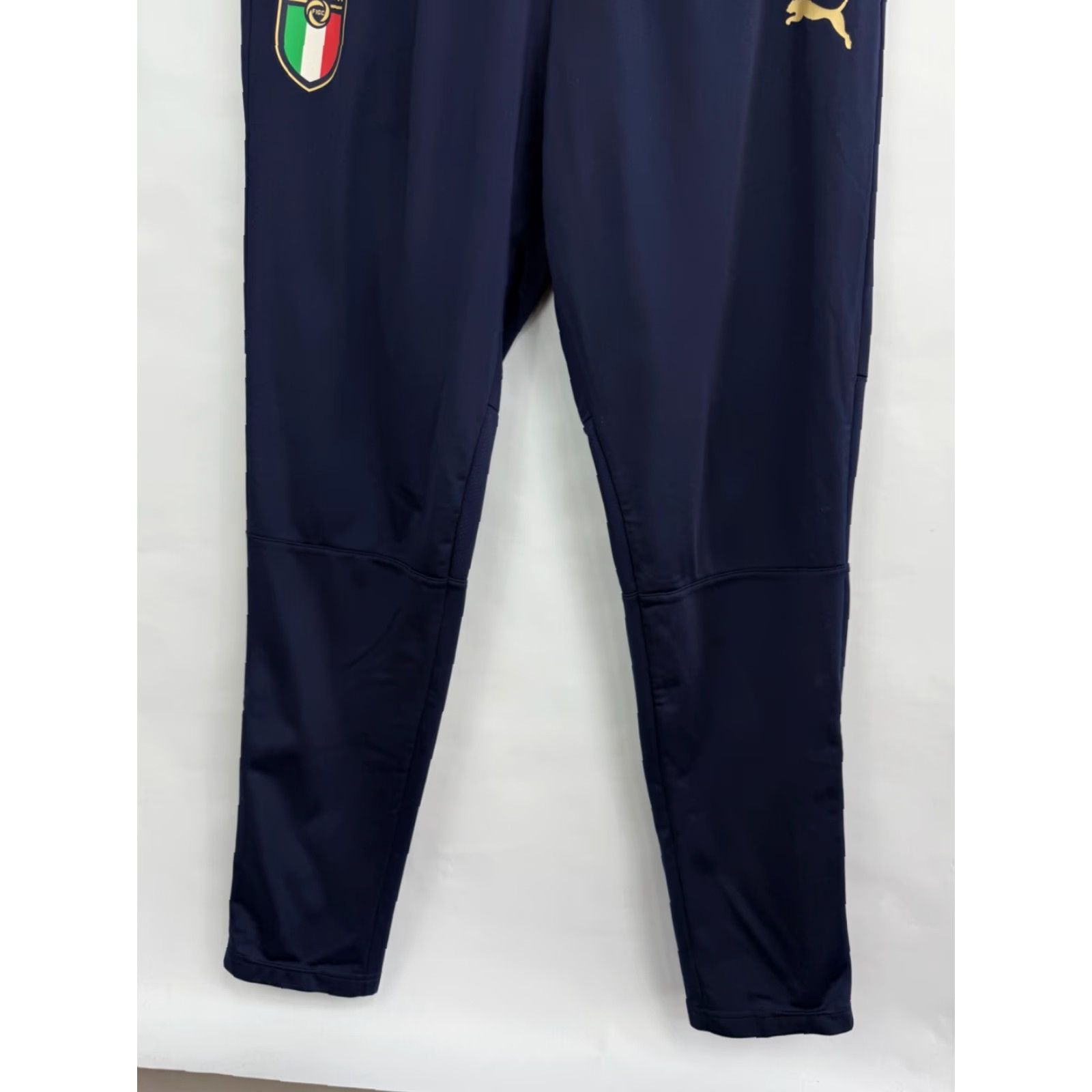 Vintage VINTAGE Puma Italy Soccer Jogger Pants Jersey Retro Rare Hype L Dark Blue Men Size US L / EU 52-54 / 3 - 4 Thumbnail