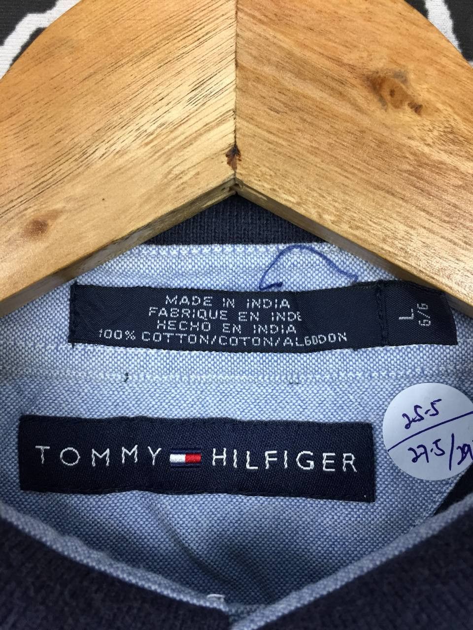 Tommy Hilfiger × Vintage Tommy Hilfiger Crest Logo Casual Polo Tee Size US L / EU 52-54 / 3 - 6 Thumbnail