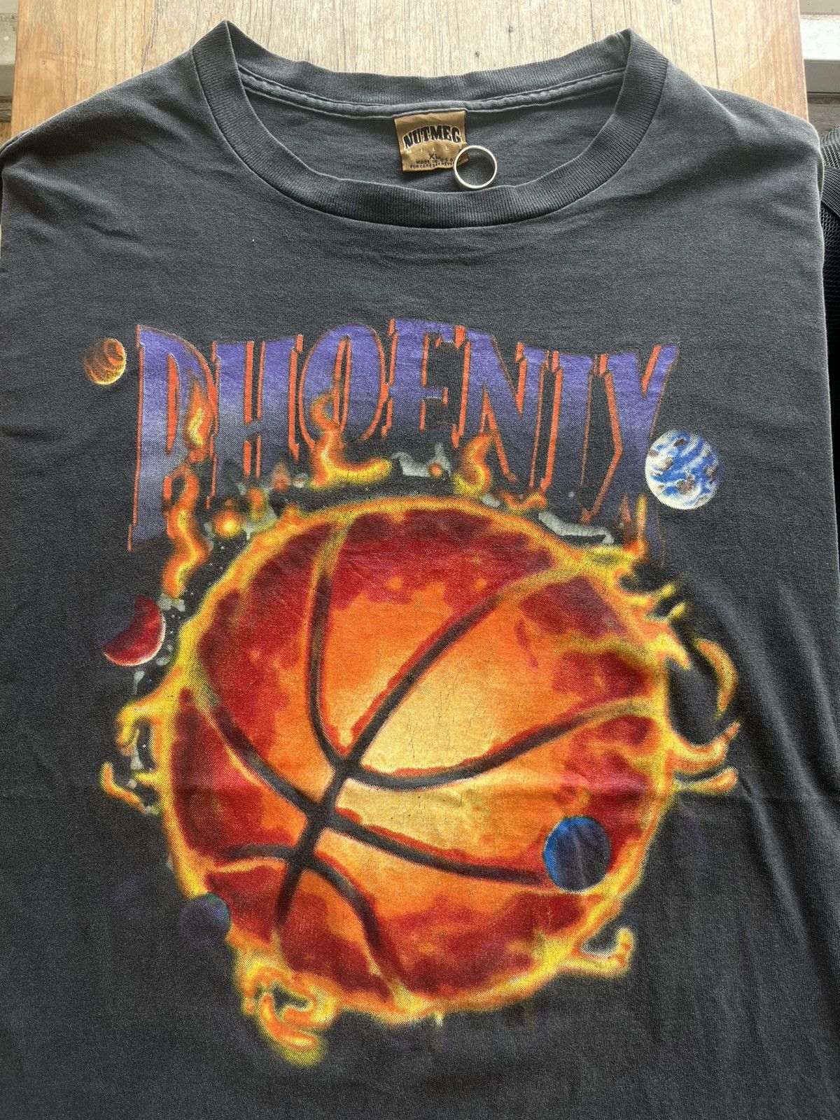 NBA × Nutmeg × Vintage Vintage PHOENIX SUNS 1993 NBA by Nutmeg tshirt Size US XL / EU 56 / 4 - 4 Thumbnail