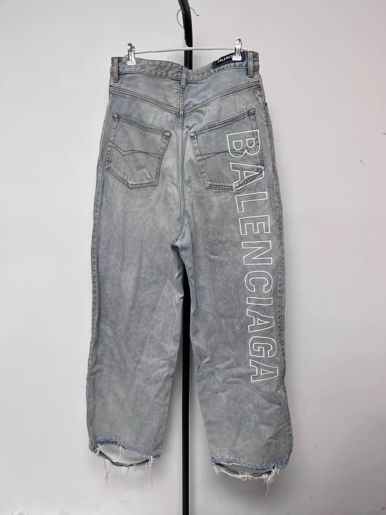 Balenciaga Balenciaga logo zipper oversized straight pants XS Size US 28 / EU 44 - 2 Thumbnail