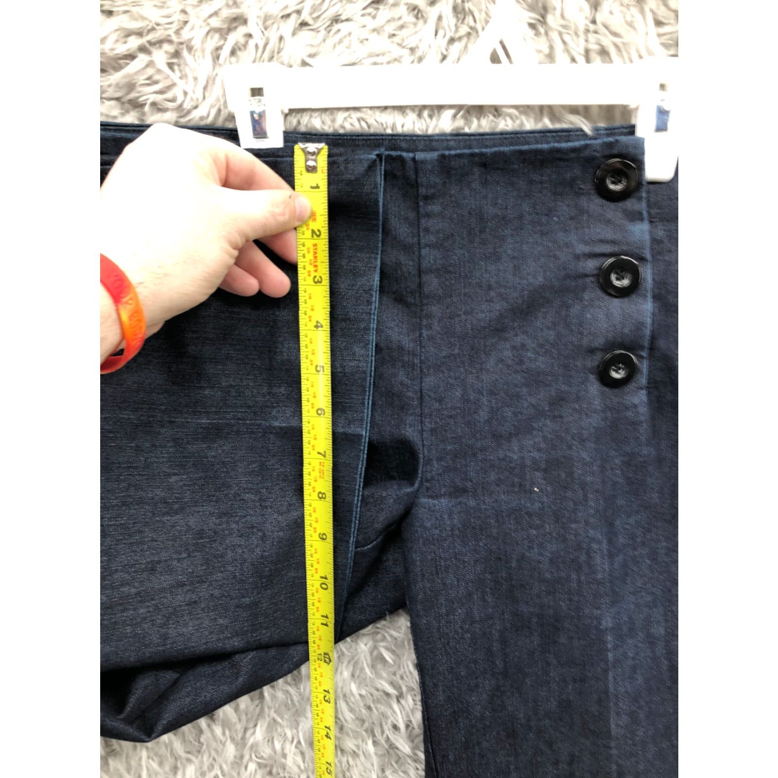 Kenneth Cole Kenneth Cole Reaction Flared Jeans Womens Dark Wash Blue Denim Bell Bottom Size 4 Regular Cotton Denim Pocket Zipper Button Belt Loops 5-Pocket Size 27" / US 4 / IT 40 - 4 Thumbnail