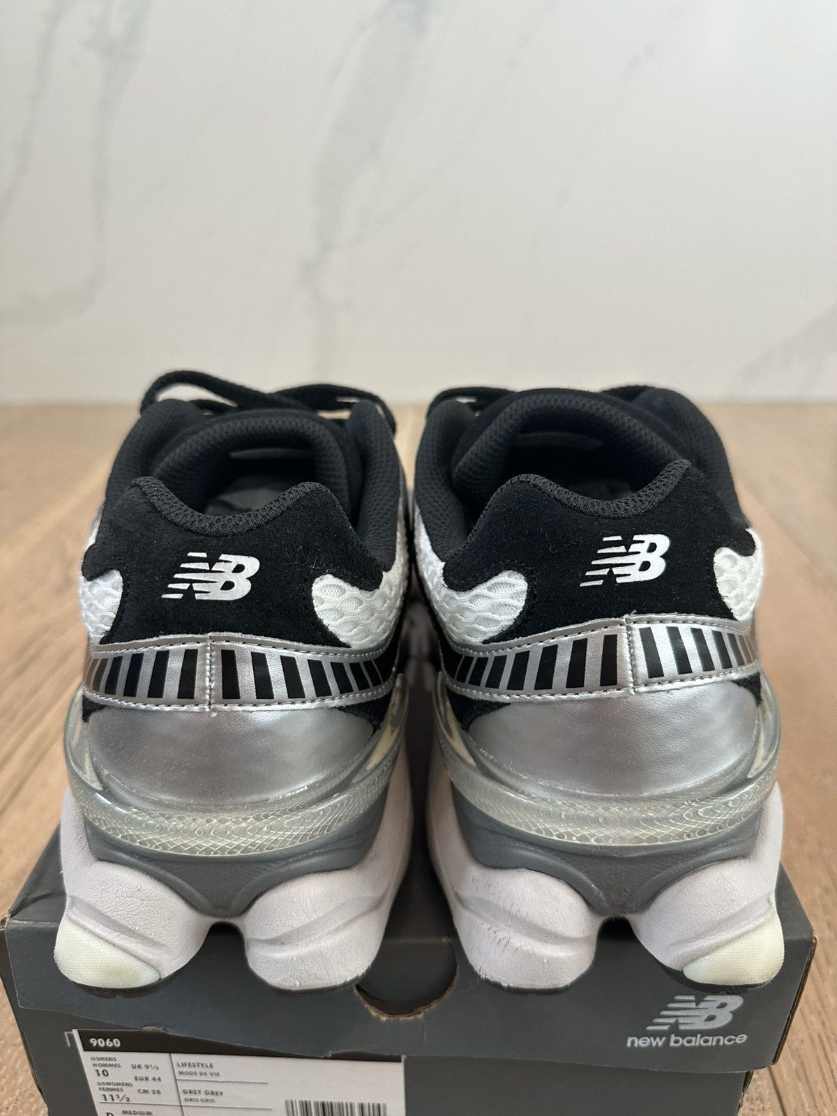New Balance New Balance 9060 Shoe Palace Metallic Size US 10 / EU 43 - 3 Thumbnail
