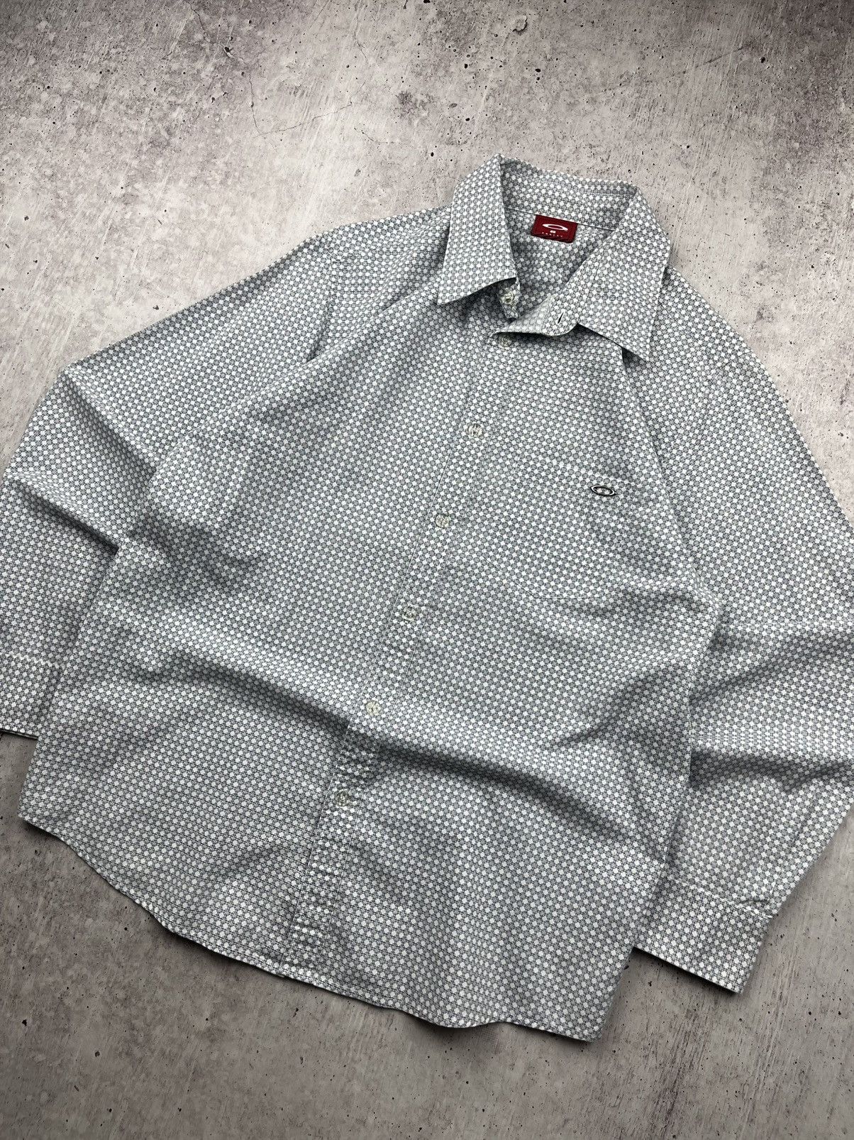 Vintage Vintage Oakley Metal Logo Shirt Size US M / EU 48-50 / 2 - 2 Thumbnail