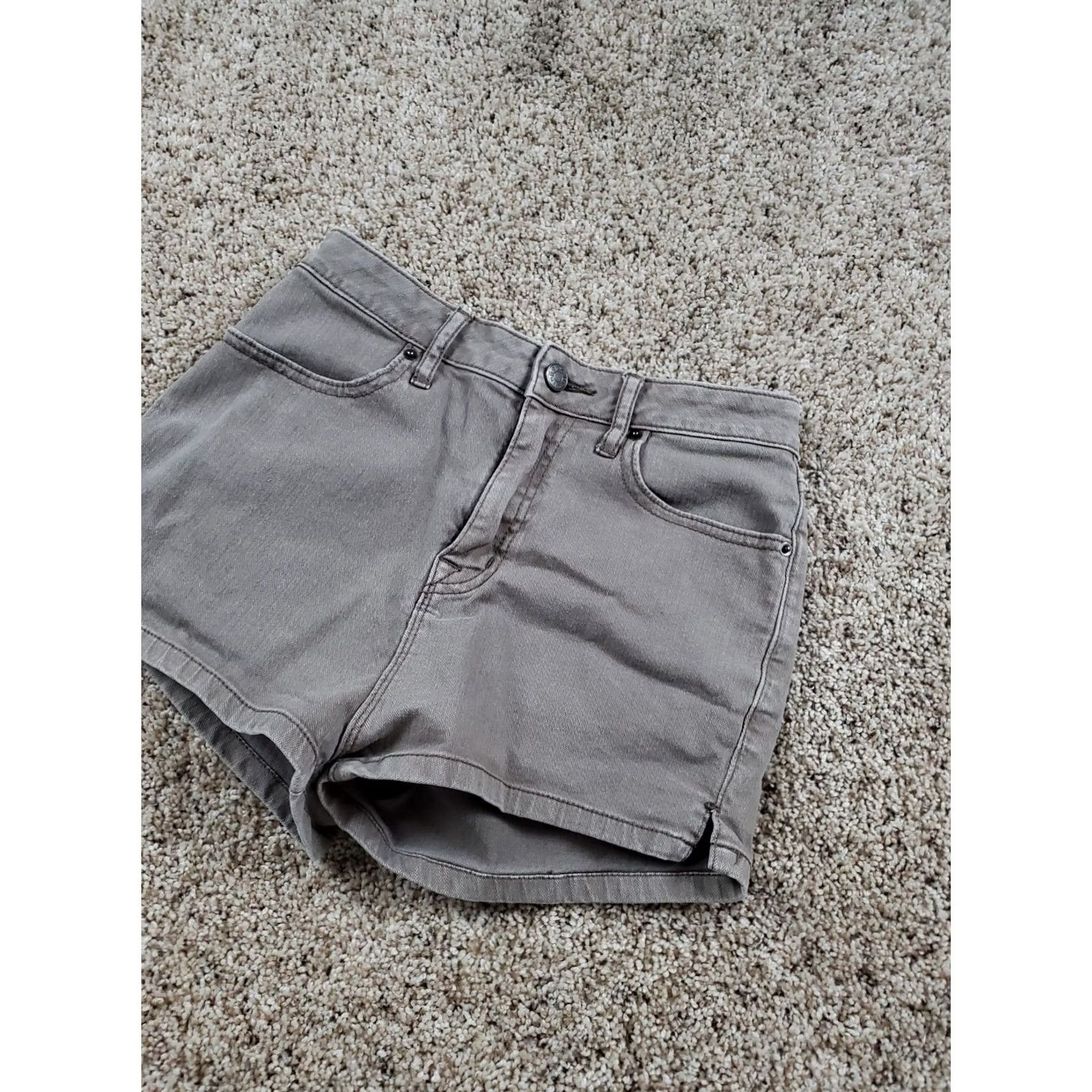 Bdg BDG Katie Super High Rise Shorts Size 25 Womens Gray Denim Size 42" / US 20 - 2 Thumbnail