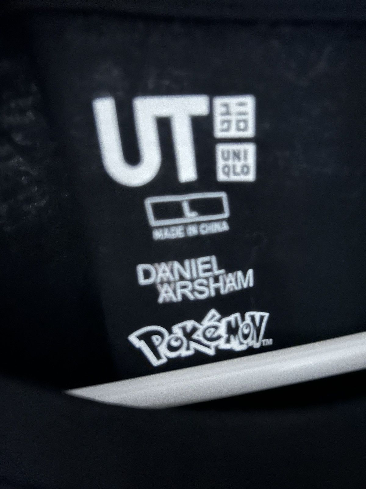 Daniel Arsham × Pokemon × Uniqlo Uniqlo pokemon x Daniel Arsham shirt Size US L / EU 52-54 / 3 - 3 Thumbnail