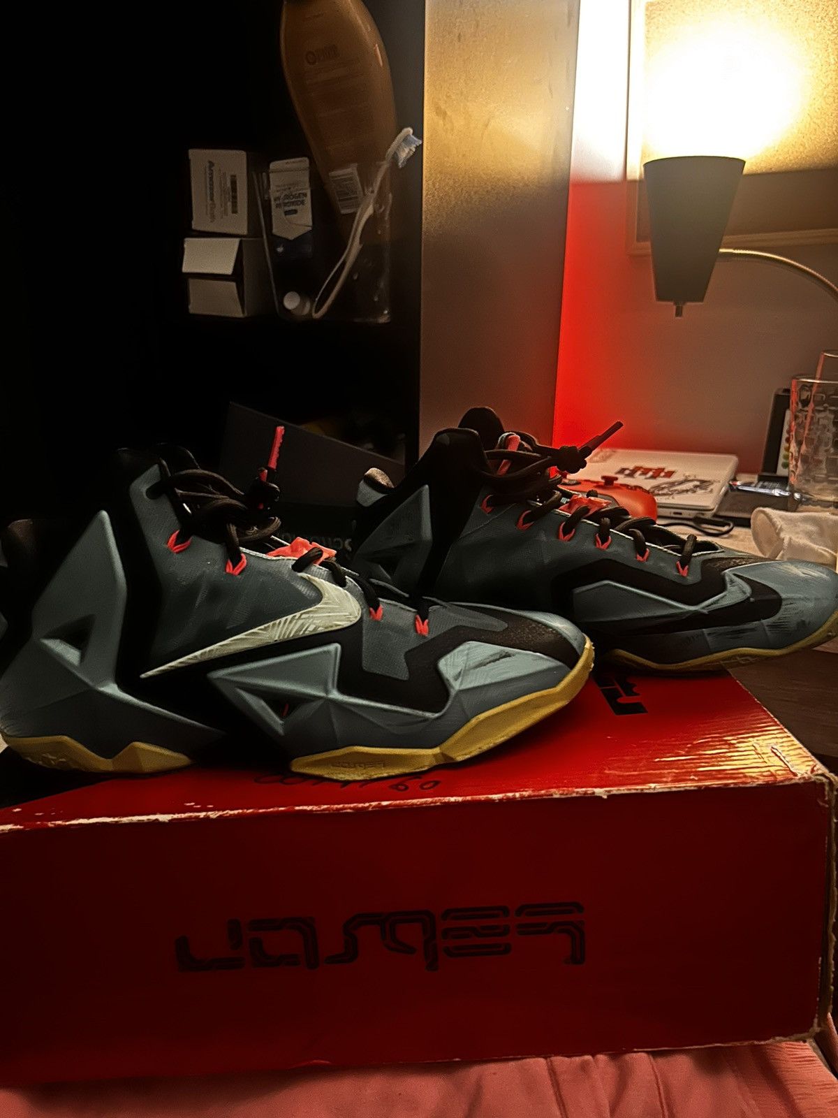Nike Nike LeBron 11 south beach Elite Size US 8.5 / EU 41-42 - 3 Thumbnail