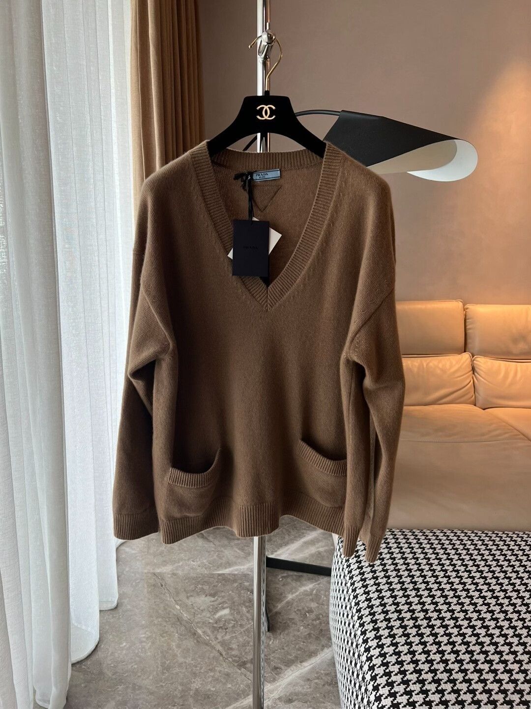 Prada Prada Brown Cashmere Sweater Size XS / US 0-2 / IT 36-38 - 1 Thumbnail