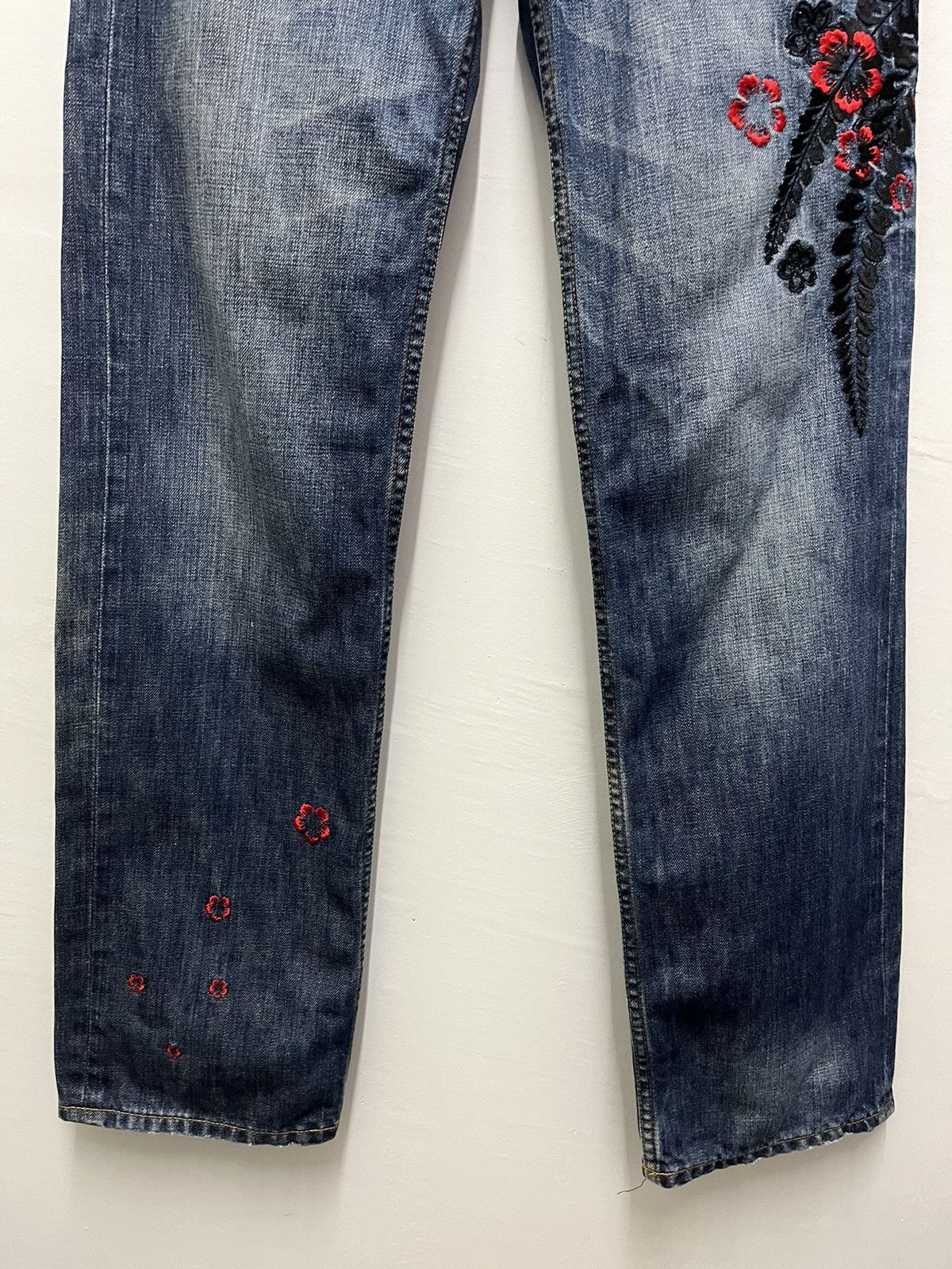 Takeo Kikuchi Vintage Takeo Kikuchi Japan Floral Embroidery Denim Pants Size US 32 / EU 48 - 4 Thumbnail