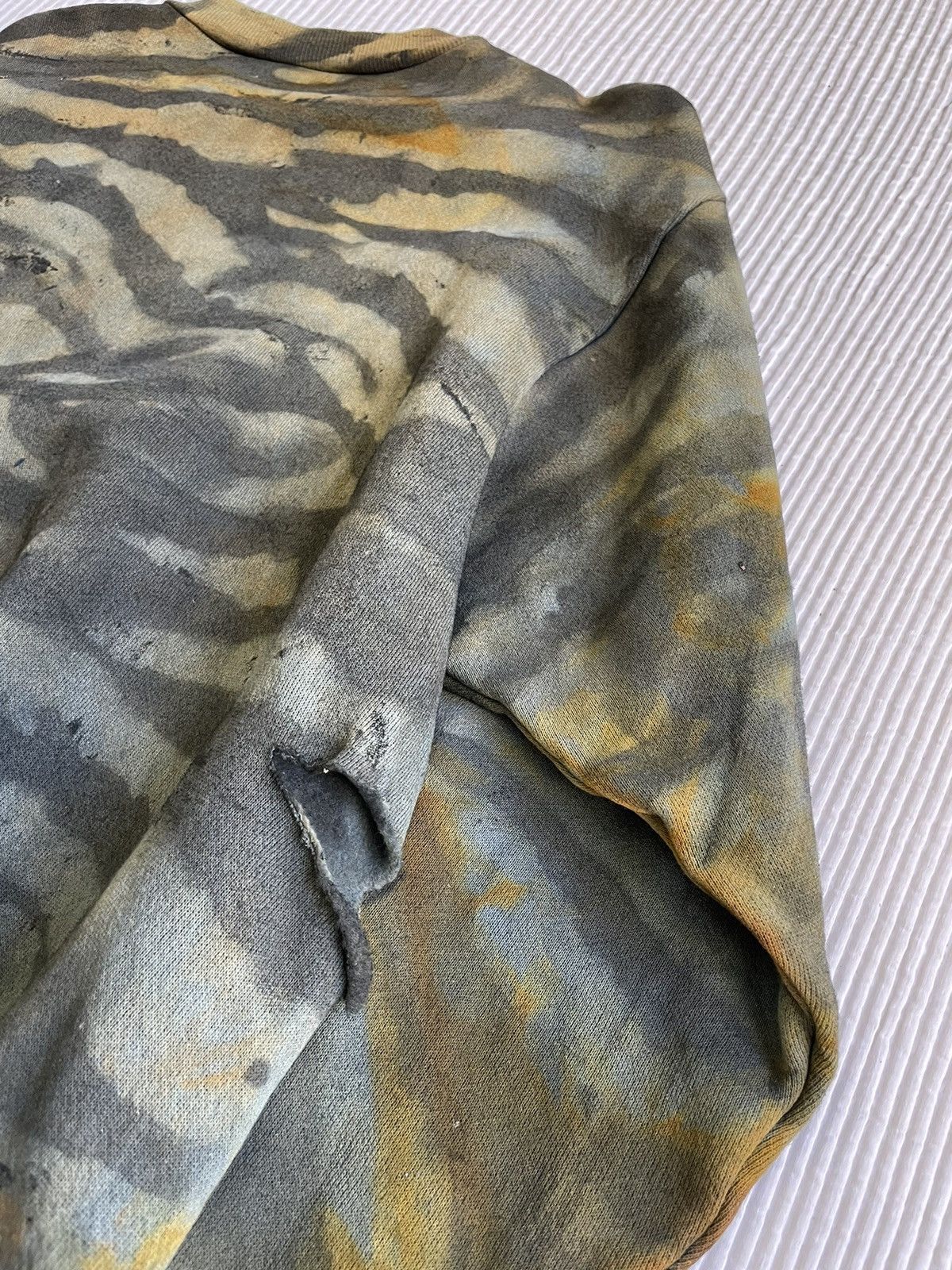 Handmade Rust Indigo Tiger Hand Camo Crewneck Size US L / EU 52-54 / 3 - 16 Thumbnail