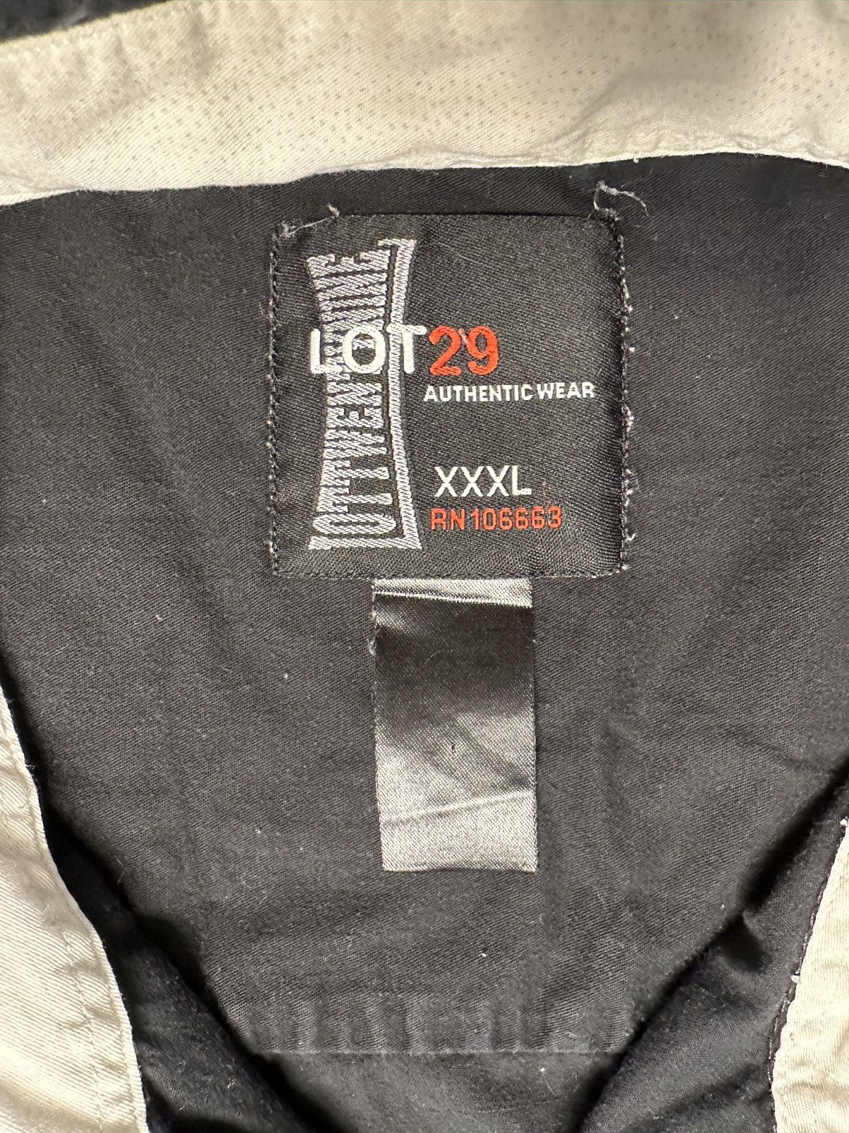 Vintage VTG Y2K Lot 29xLooney Tunes Canada Button Up S/S Shirt- 3XL Size US XXL / EU 58 / 5 - 5 Thumbnail