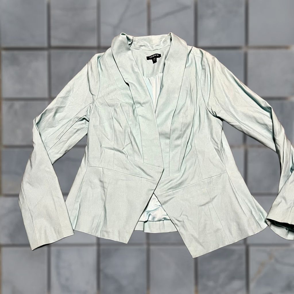 Torrid Torrid Blazer Women's XL Plus Light Blue Open Front Coat/Jacket Size XL / US 12-14 / IT 48-50 - 1 Thumbnail
