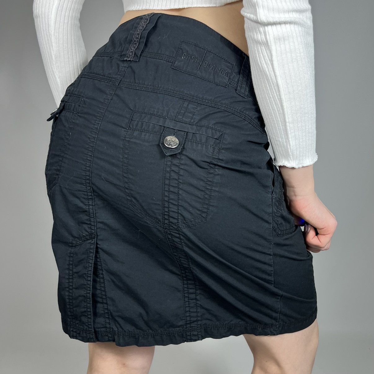 Japanese Brand Vintage Y2K Japanese Retro Midi Skirt Sexy Retro Style Size 26" / US 2 / IT 38 - 1 Thumbnail