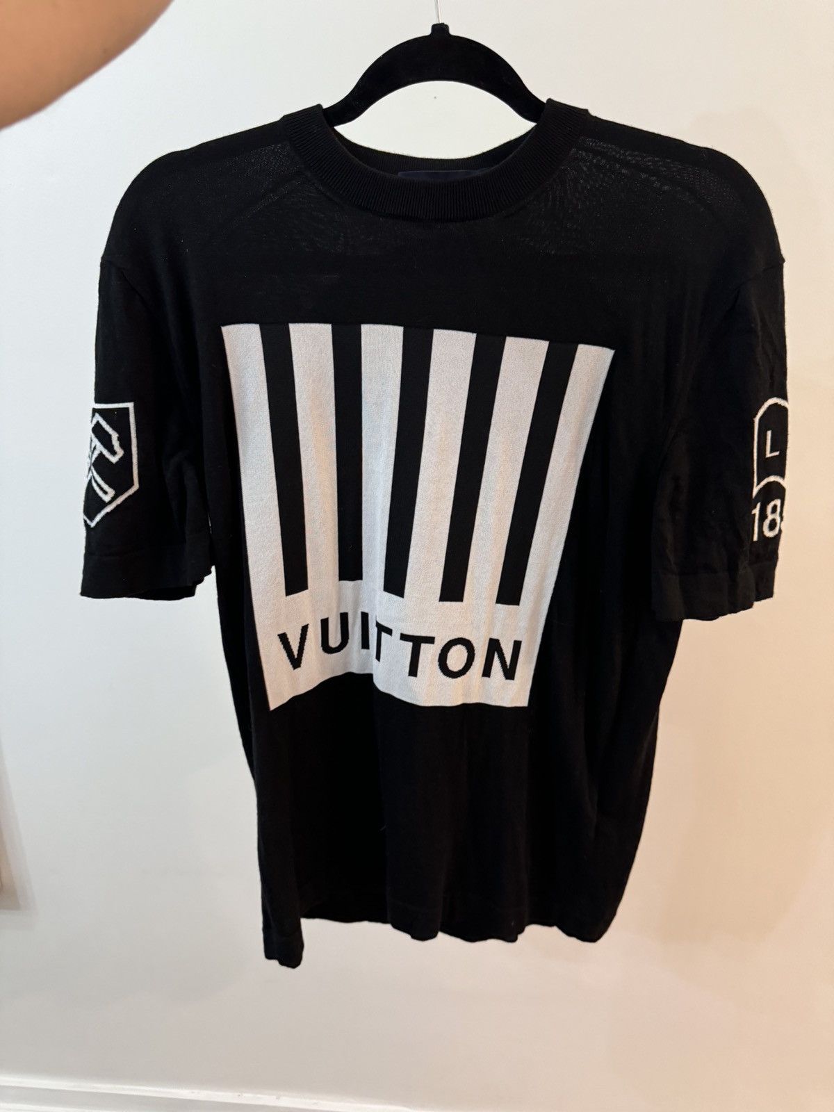 Louis Vuitton Louis Vuitton Jacauard Barcode Earth T-shirt Size US S / EU 44-46 / 1 - 1 Thumbnail
