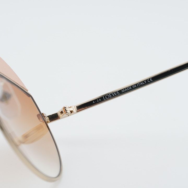 Loewe Loewe LW40007U 33F Sunglasses Gold/Pink Leather Round Frame Size ONE SIZE - 8 Thumbnail