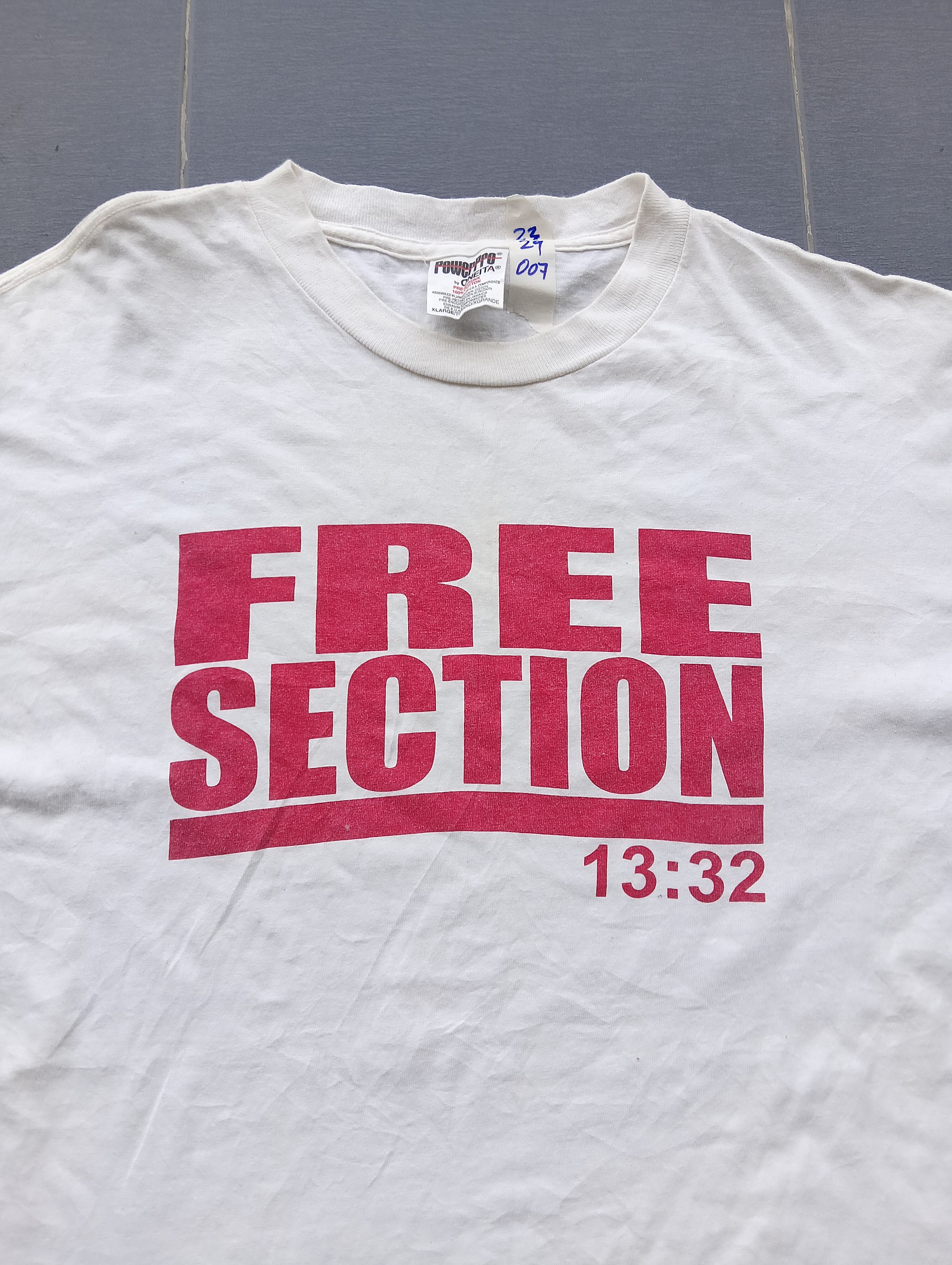 Vintage vintage free sectiton 13:32 tee big logo Size US XL / EU 56 / 4 - 2 Thumbnail