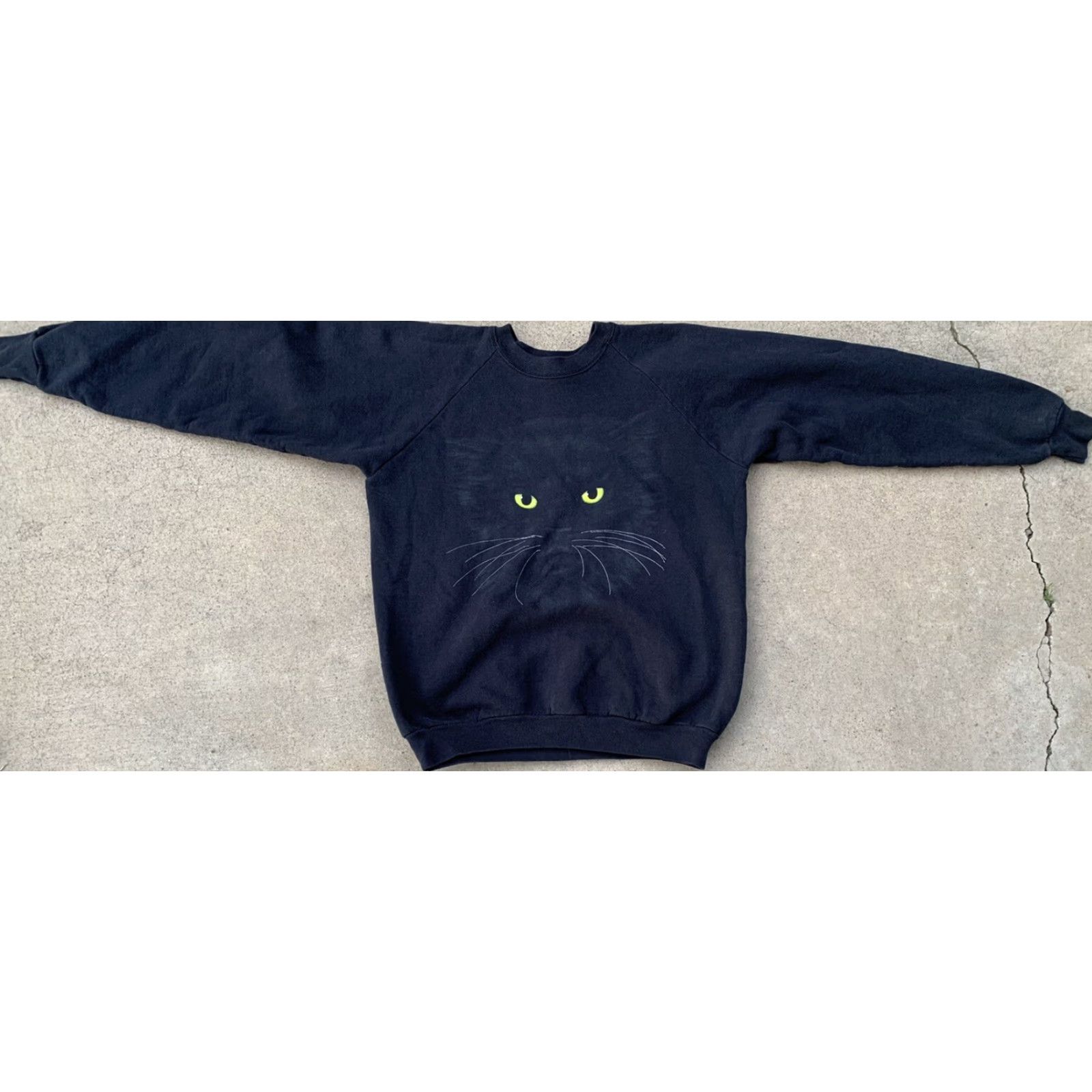 Fruit Of The Loom VINTAGE Fruit of the Loom Sweatshirt Raglan Black Cat Graphic Print Crew Neck XL Mens Size US XL / EU 56 / 4 - 7 Thumbnail