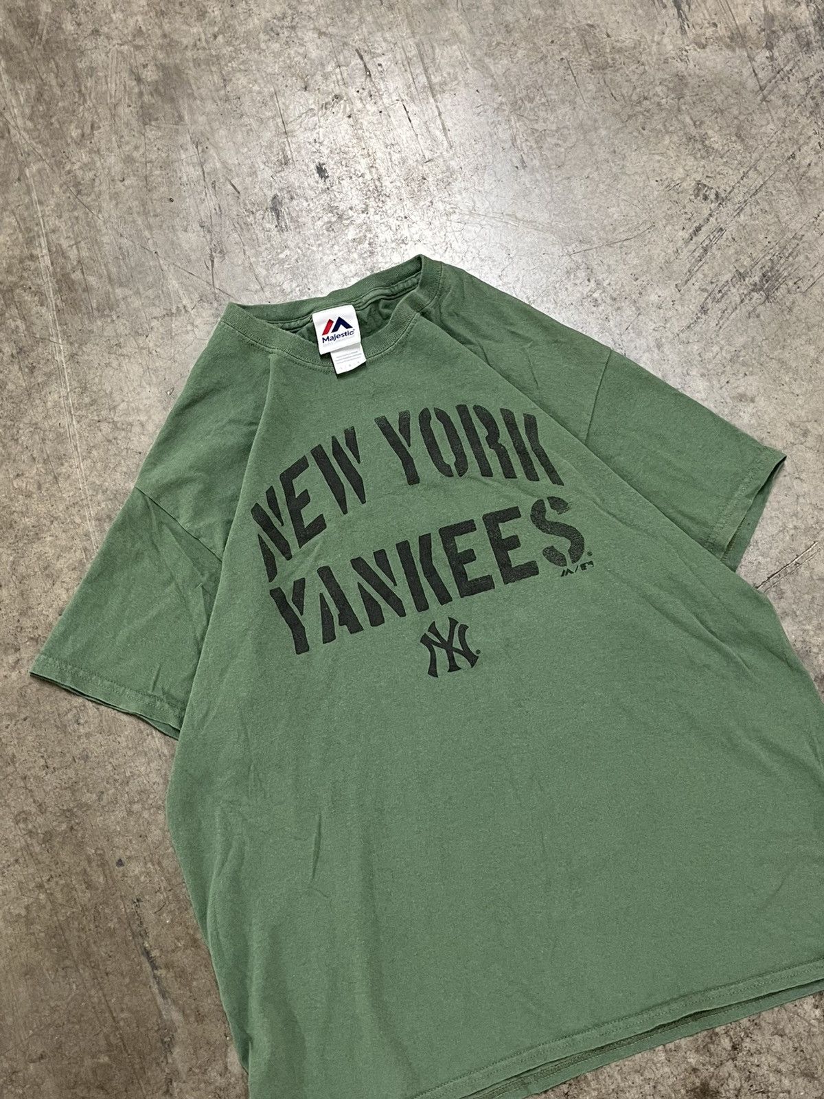 Vintage NY Yankees vintage tee shirt sports MLB baseball streetwear Size US L / EU 52-54 / 3 - 4 Thumbnail