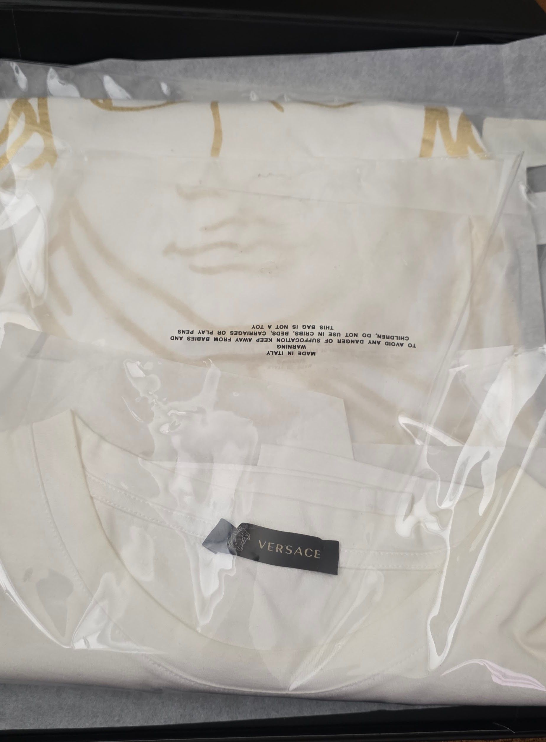 Versace Versace Gold Foil Medusa Head T-Shirt - MINT / with Box Size US XXL / EU 58 / 5 - 4 Thumbnail