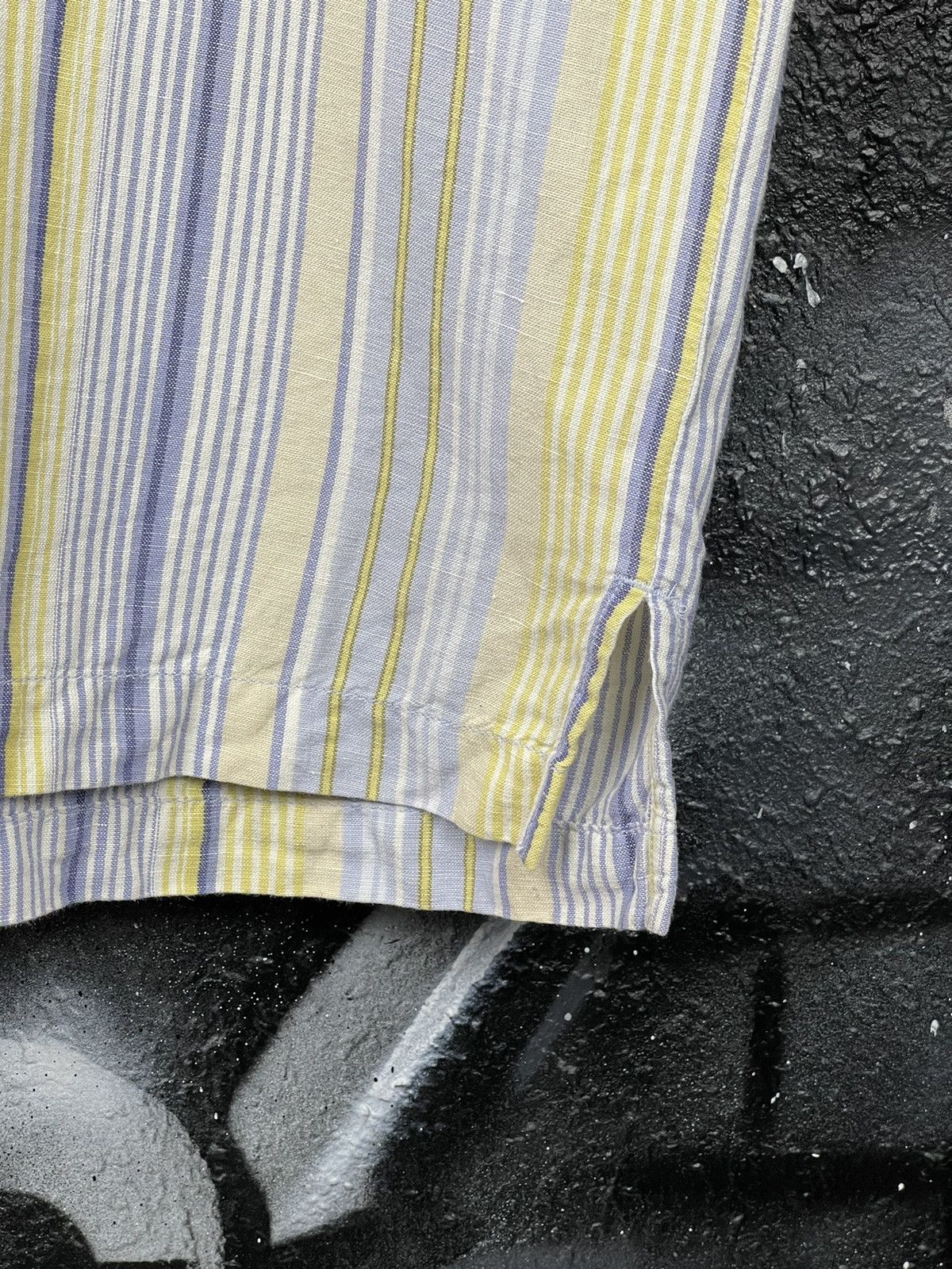 Tommy Bahama Tommy Bahama Striped Button Up Relaxed Shirt Men’s Size M Size US M / EU 48-50 / 2 - 9 Thumbnail