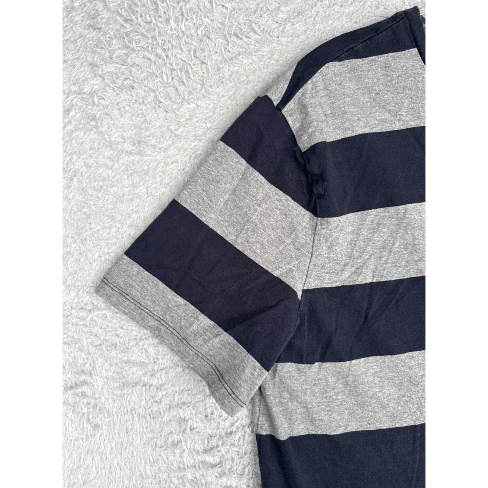 Tommy Hilfiger Tommy Hilfiger Shirt Adult XL Gray Blue Stripe Short Sleeve Crew Cotton Logo Size US XL / EU 56 / 4 - 3 Thumbnail