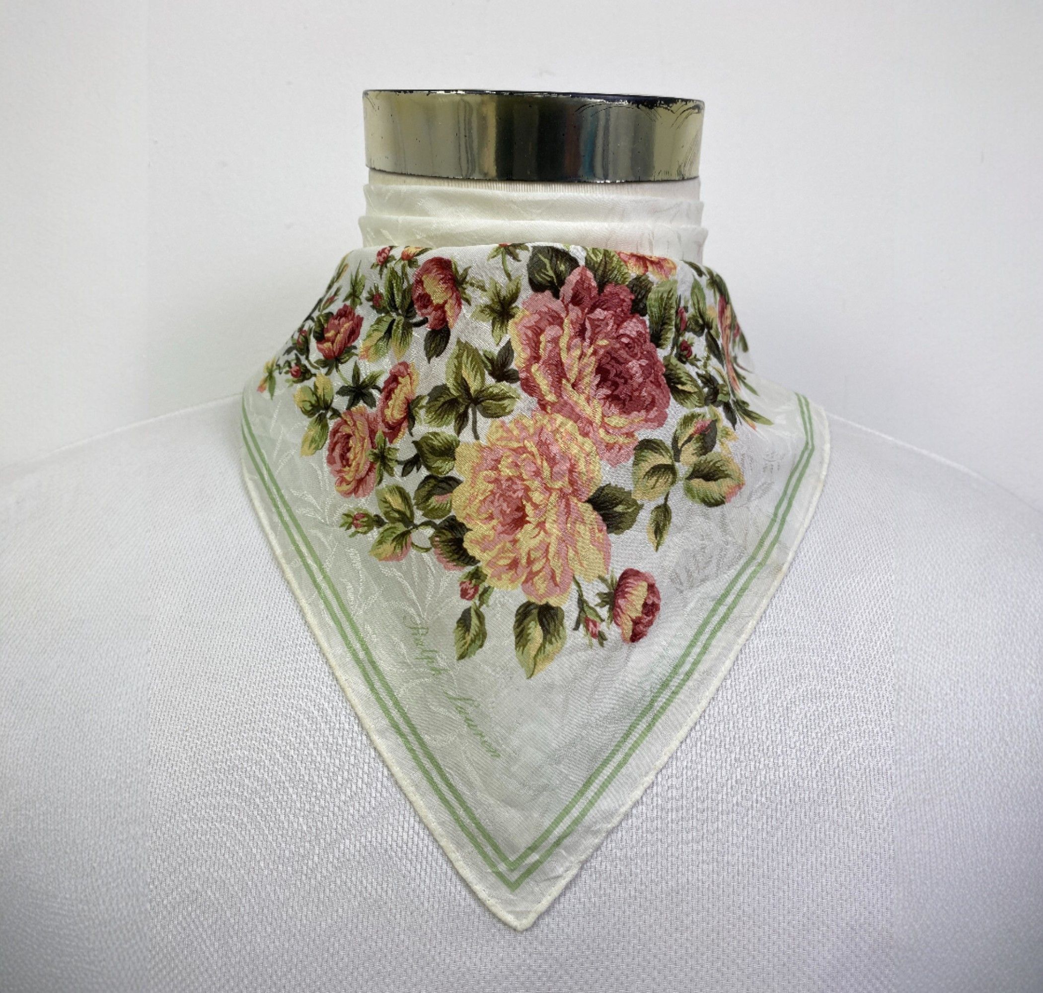 Ralph Lauren Vintage Ralph Lauren Handkerchief / Neckerchief HKC1031 Size ONE SIZE - 1 Thumbnail