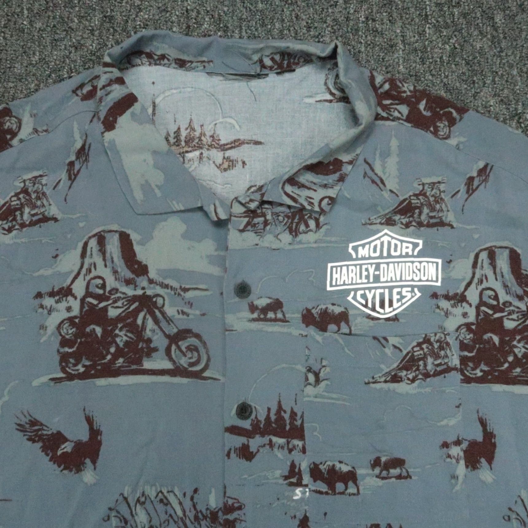 Harley Davidson VINTAGE Harley-Davidson Shirt Men XL Blue Short Sleeve Button-Up Collared 50 in Rayon 70s 80s Sturgis Motorcycle Mens Size US XL / EU 56 / 4 - 2 Thumbnail