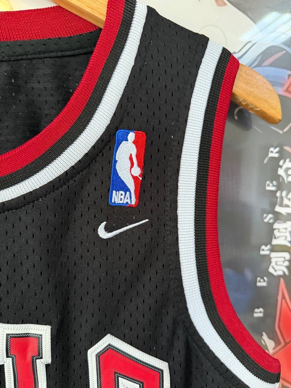 Jordan Brand Nike Jordan 23 Vintage NBA Chicago Bulls Basketball Jersey Size US S / EU 44-46 / 1 - 3 Thumbnail