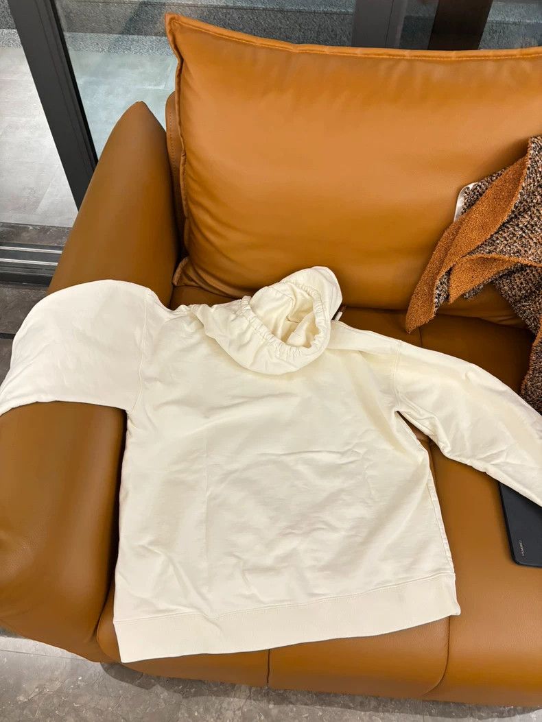 Loewe Loewe White hooded sweater, size L, with brown leather poc Size L / US 10 / IT 46 - 6 Thumbnail