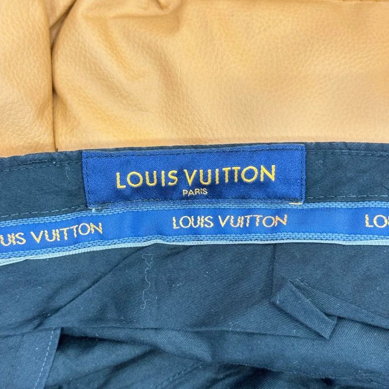 Louis Vuitton Louis Vuitton size US 50 Pants with dark stripes and full p Size US 34 / EU 50 - 6 Thumbnail
