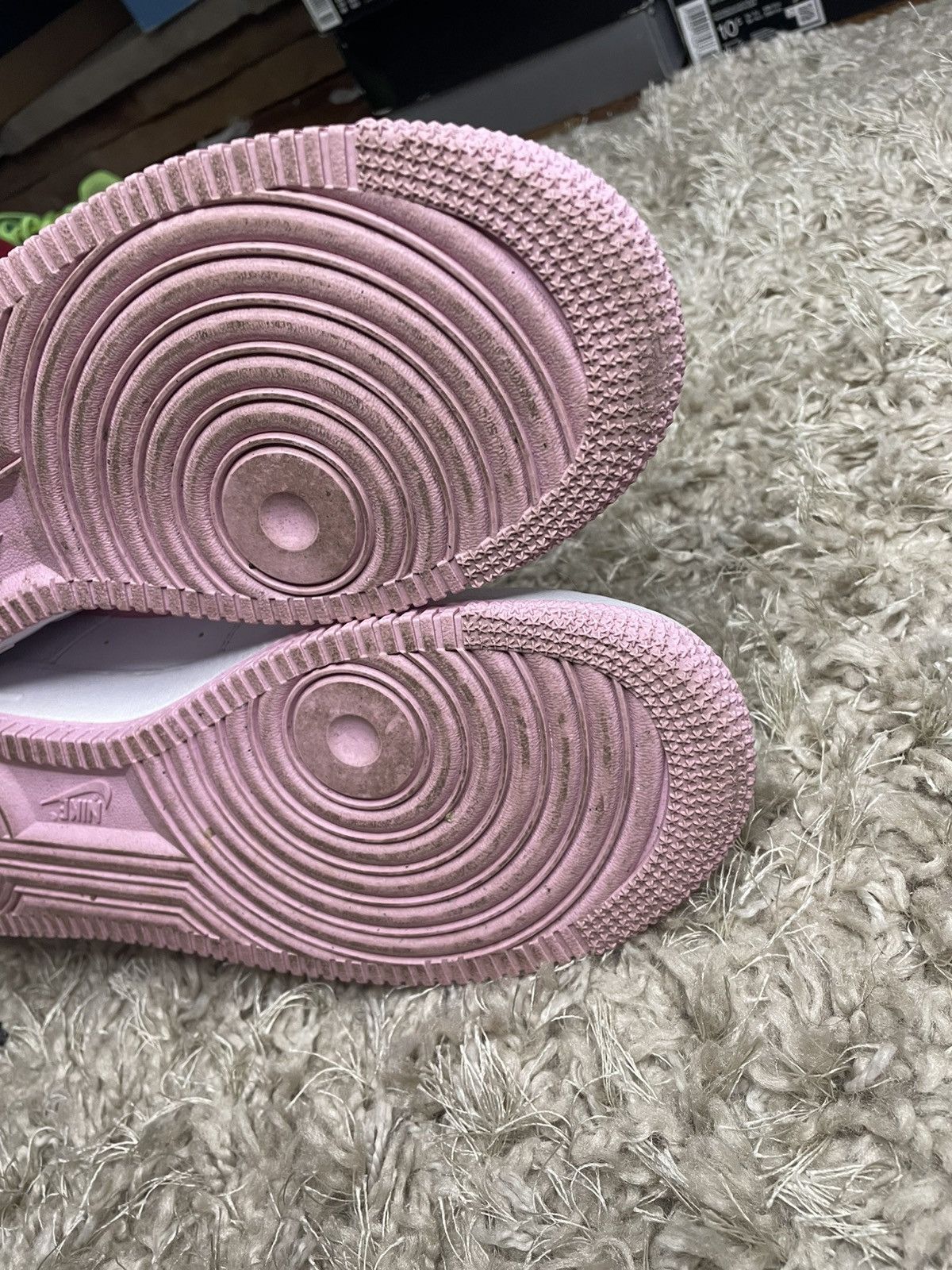 Nike Air Force 1 Bubblegum Size US 8.5 / EU 41-42 - 9 Thumbnail