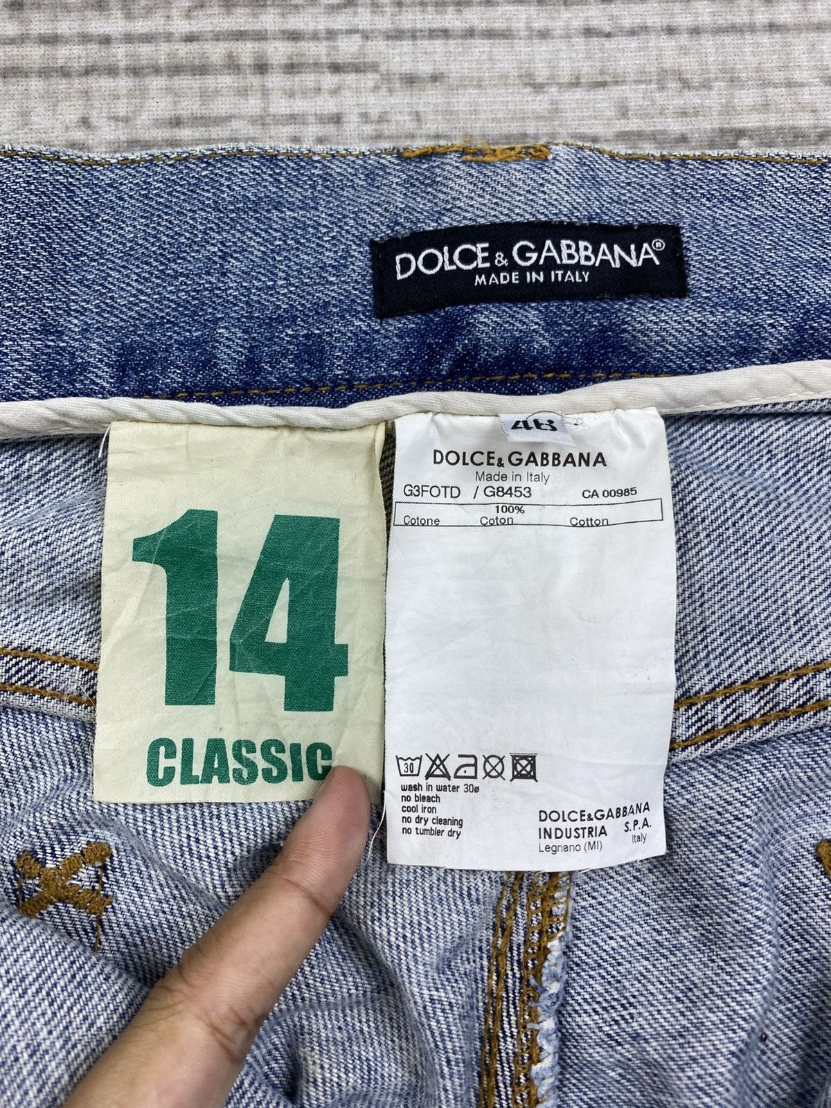 Dolce & Gabbana Vintage Dolce & Gabbana 14 Classic Distressed Denim Jeans Size US 32 / EU 48 - 15 Thumbnail