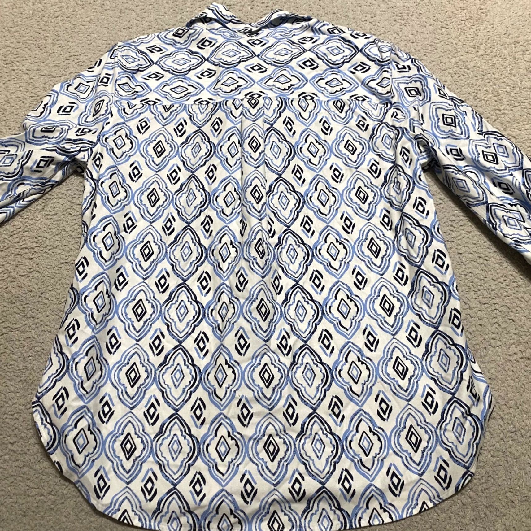 Vintage **Chico's Blue Medium Women's Geometric Button-Up Shirt** User: Chico's Blue Medium Women's Geometric Button-Up Shirt Size M / US 6-8 / IT 42-44 - 2 Thumbnail