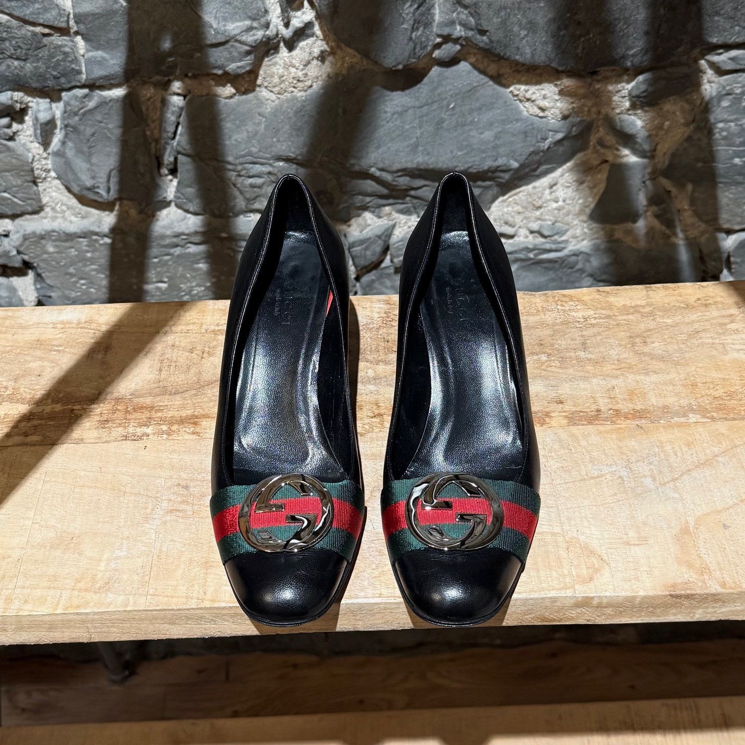 Gucci Gucci Black Leather Web Stripe Interlocking GG Pumps Size US 7.5 / IT 37.5 - 3 Thumbnail