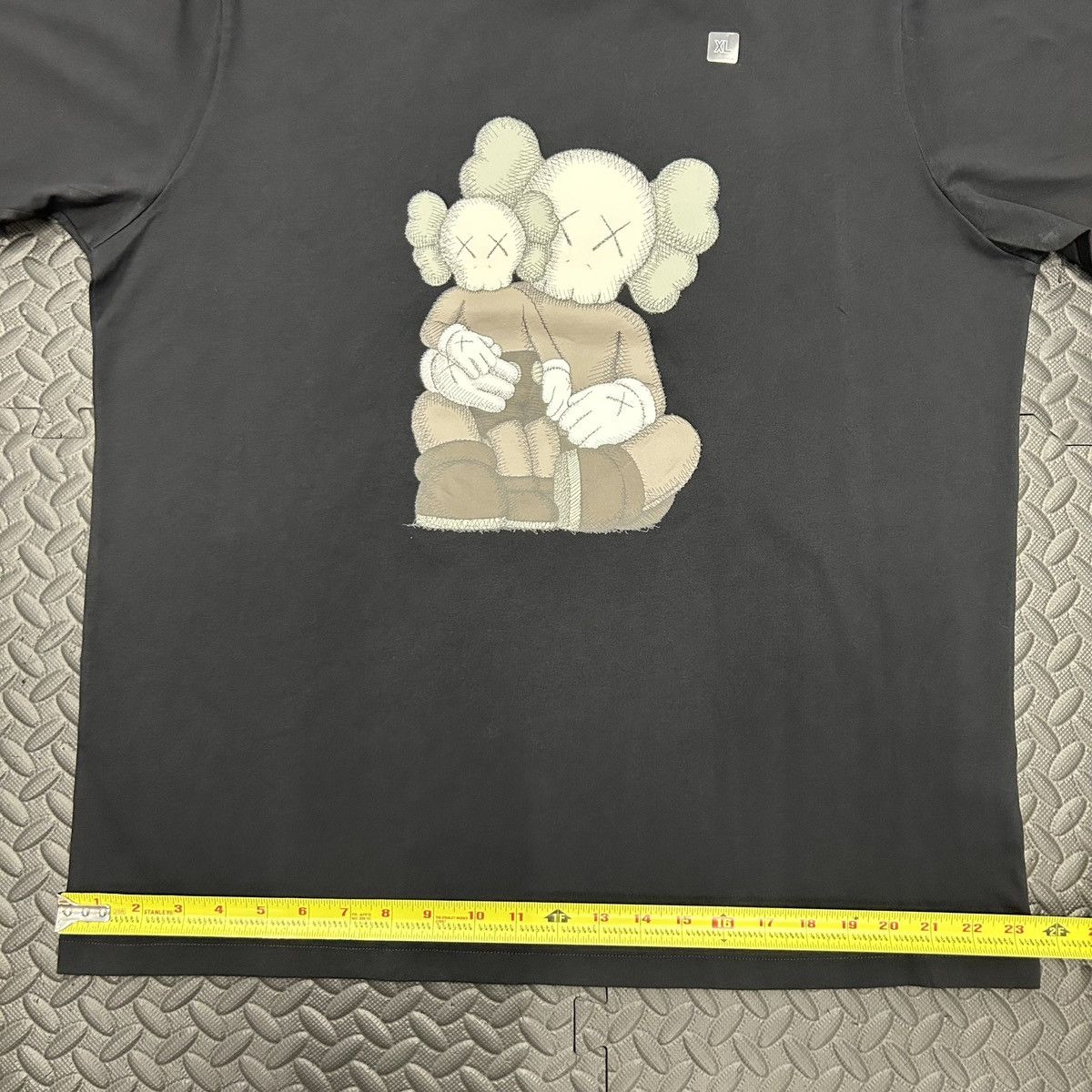 Kaws × Uniqlo Uniqlo x Kaws Companion UT Black Graphic Shirt Men’s XL NEW Size US XL / EU 56 / 4 - 8 Thumbnail