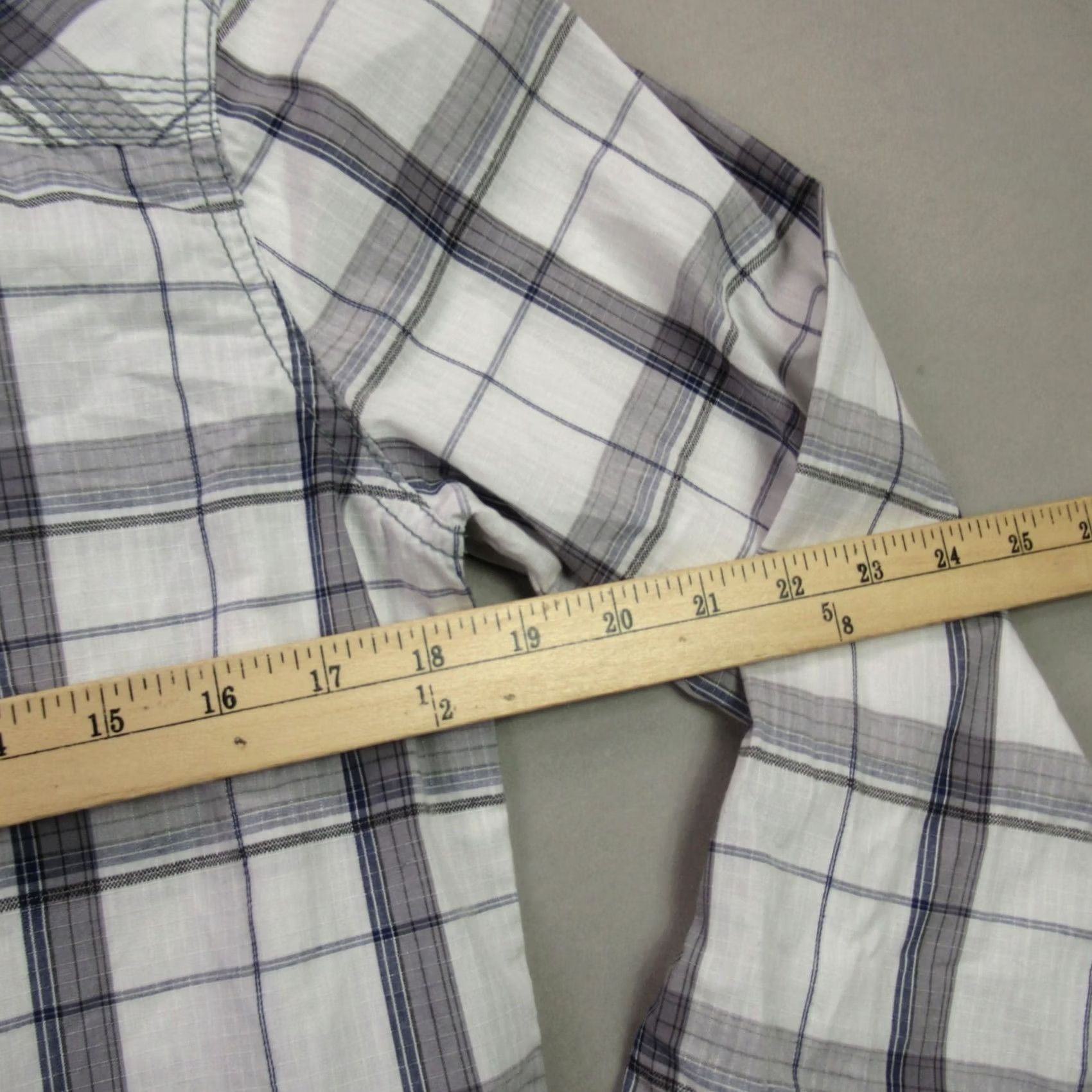 Vintage BKE Shirt Long Sleeve Mens Small Button Front Plaid Pockets Standard Fit Size US S / EU 44-46 / 1 - 7 Thumbnail