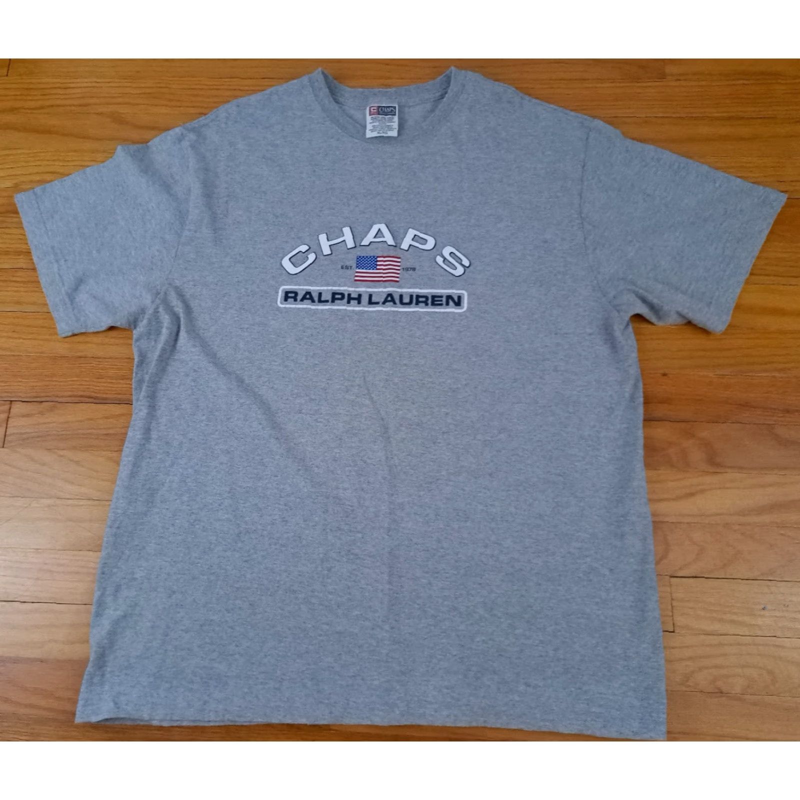 Chaps VINTAGE Chaps Ralph Lauren Flag Grey Printed T-Shirt XL Shirt Unisex Adults Short Sleeve Gray 29in 24in pit to pit Size US XL / EU 56 / 4 - 2 Thumbnail