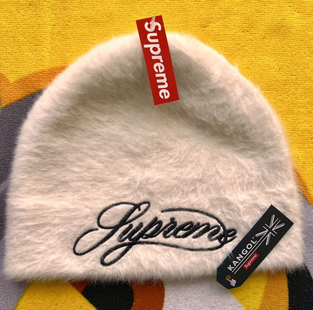 Kangol × Supreme Supreme Kangol Furgora Script Beanie white