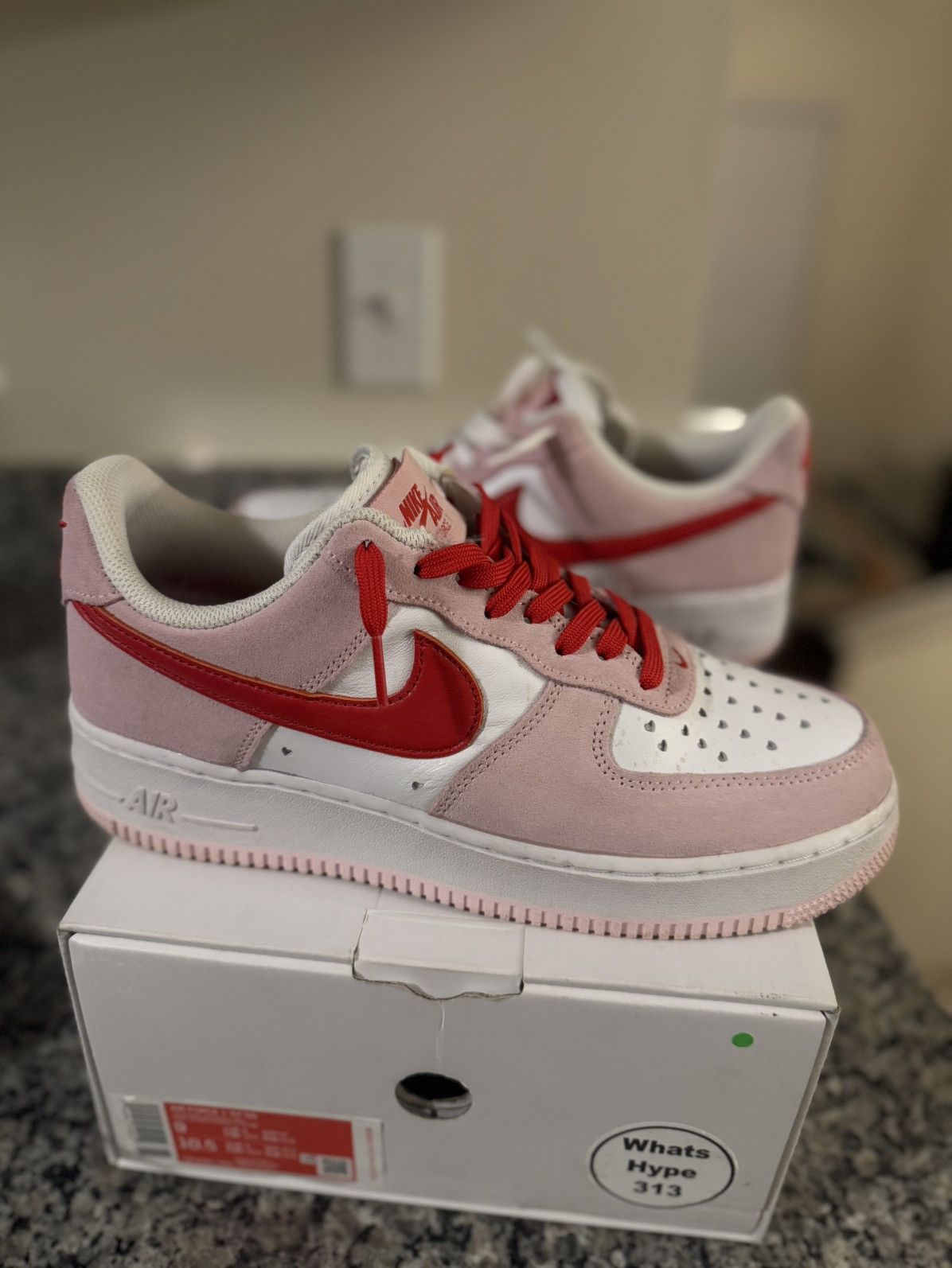 Nike Nike Valentines Day Air Force 1 Pink Size 9 W/ BOX Size US 9 / EU 42 - 4 Thumbnail