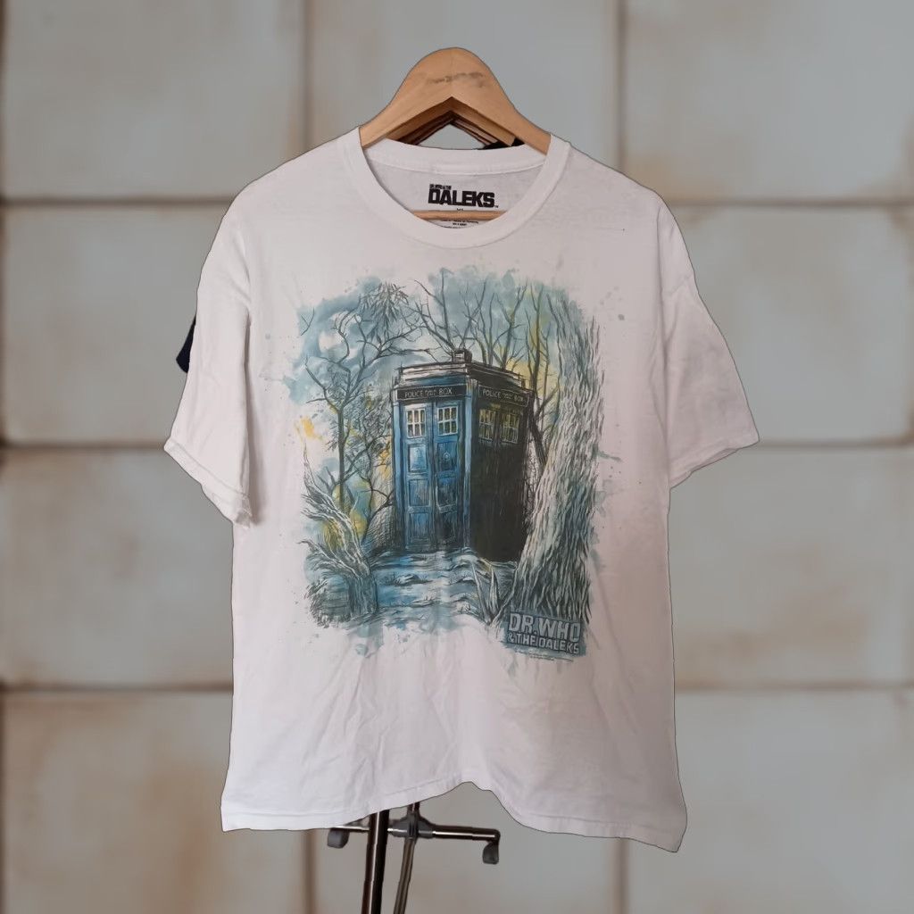 Vintage VINTAGE Doctor Who And The Daleks T-shirt Mens XL White 80s 90s Science Fiction Graphic Tee Size US XL / EU 56 / 4 - 1 Thumbnail